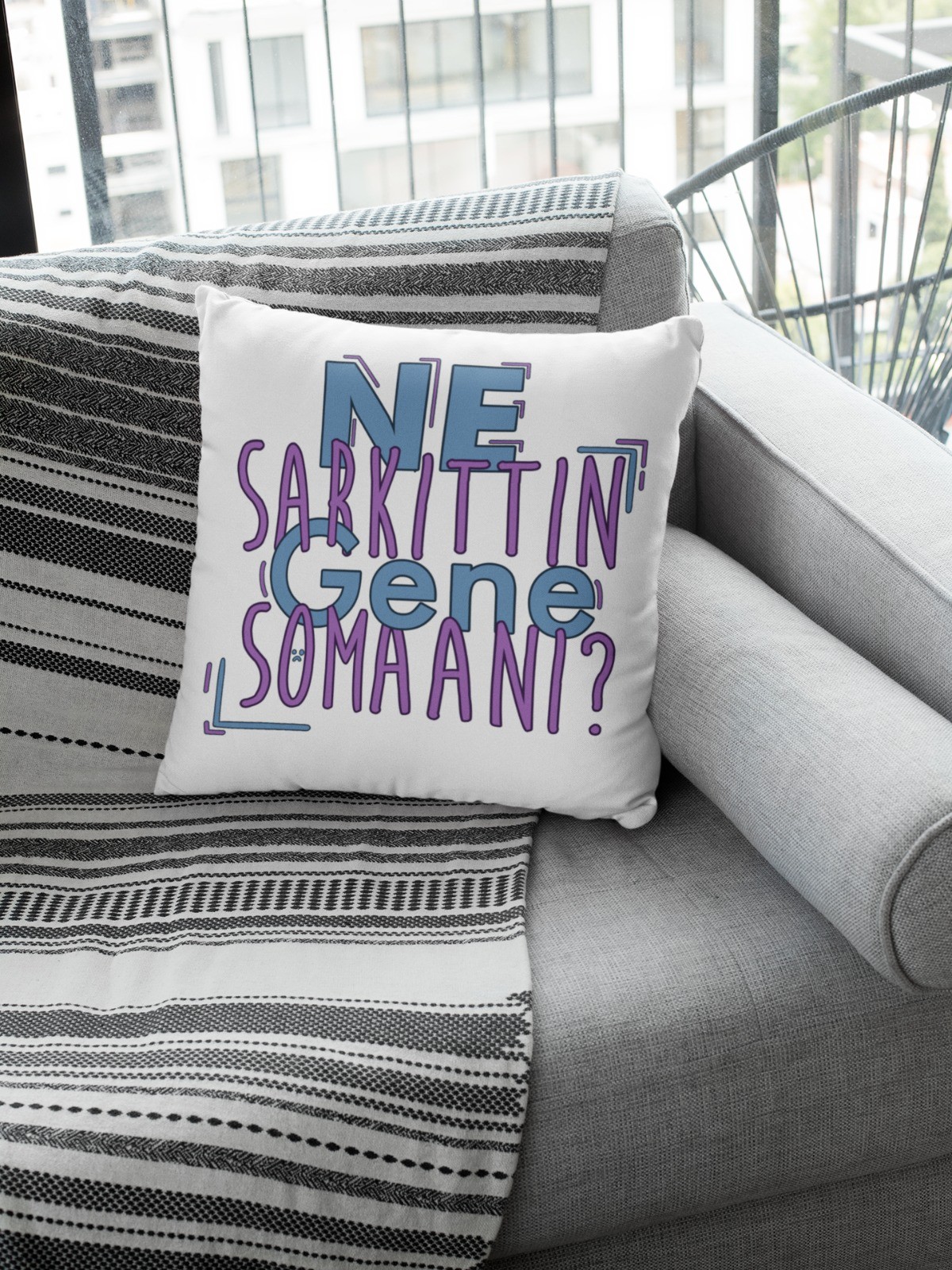 Ne Sarkıttın Gene Somaanı? (Kare Yastık)