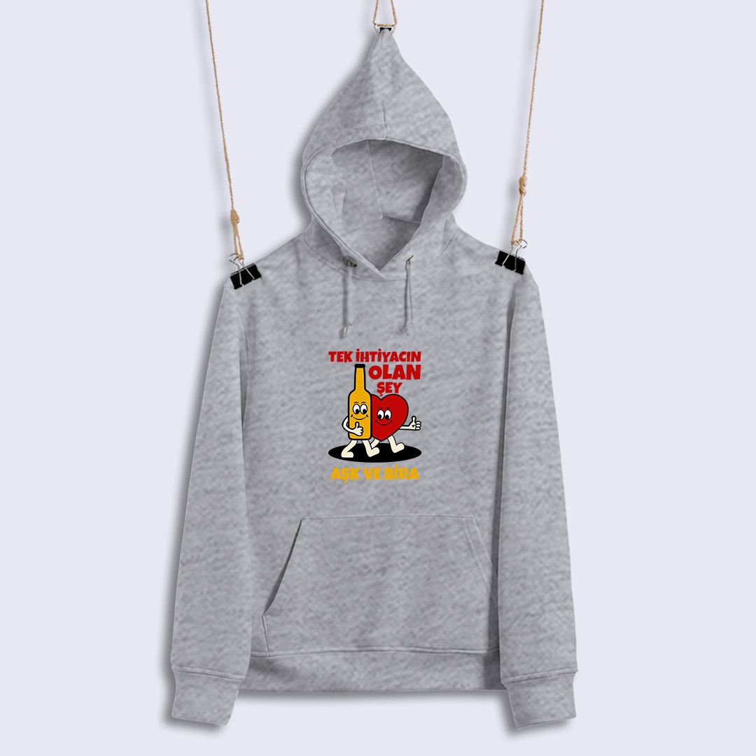 Tek İhtiyacın Olan Şey Aşk Ve Bira (Sweat)