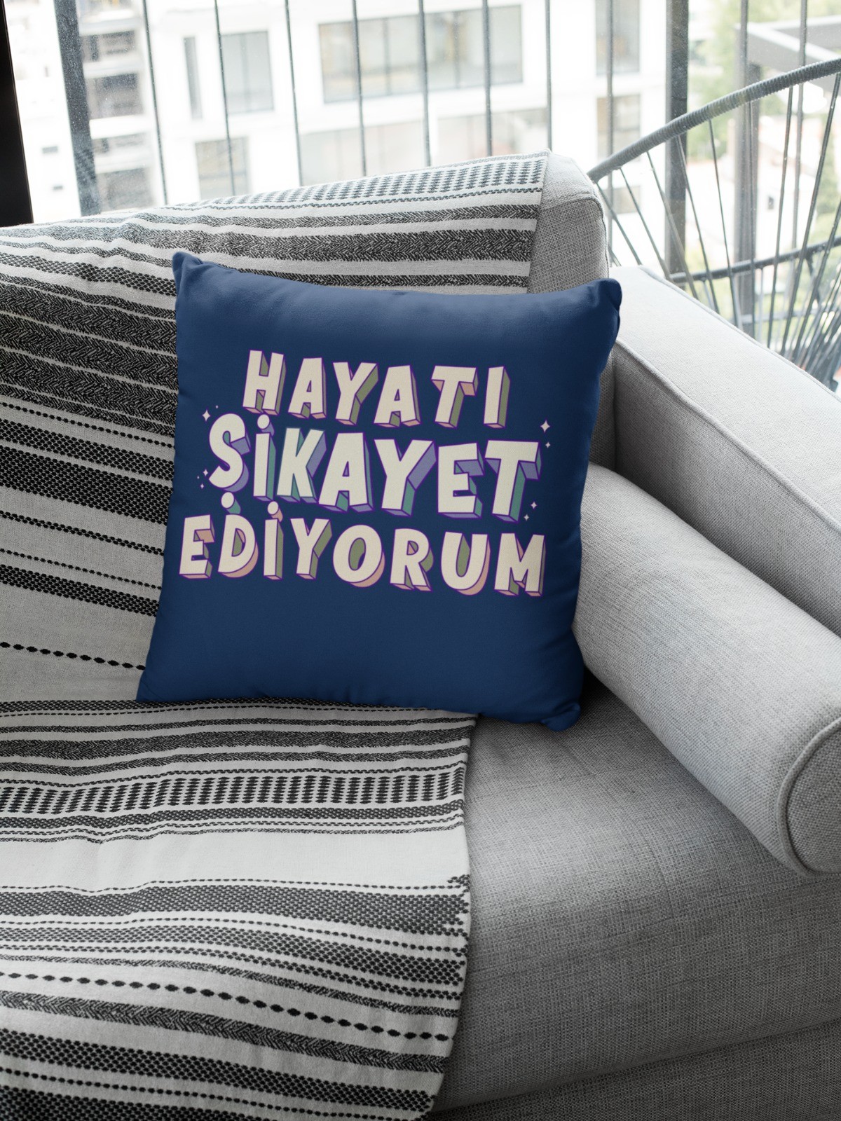 Hayatı Şikayet Ediyorum (Kare Yastık)