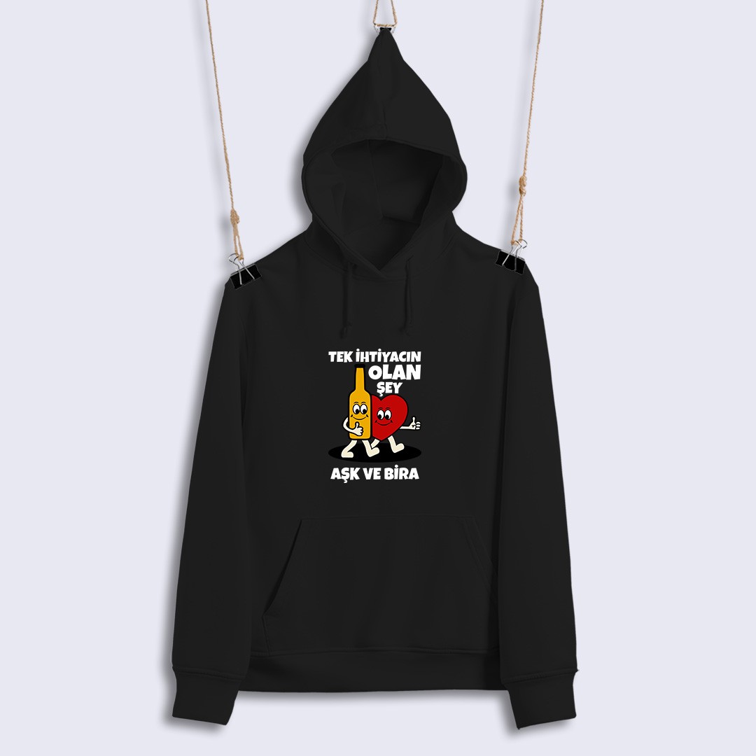Tek İhtiyacın Olan Şey Aşk Ve Bira (Sweat)