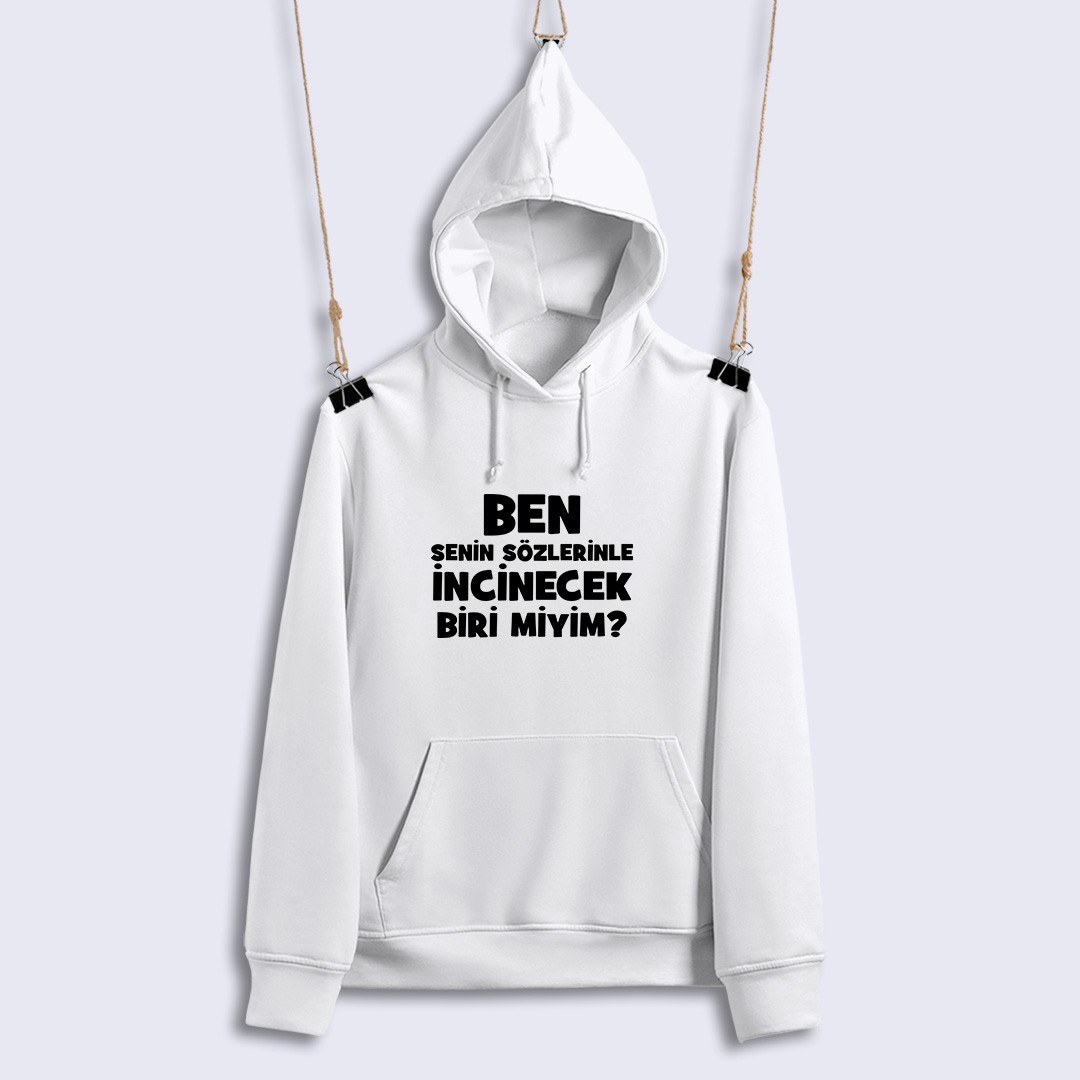 Ben Senin Sözlerinle İncinecek Biri Miyim (Sweat)