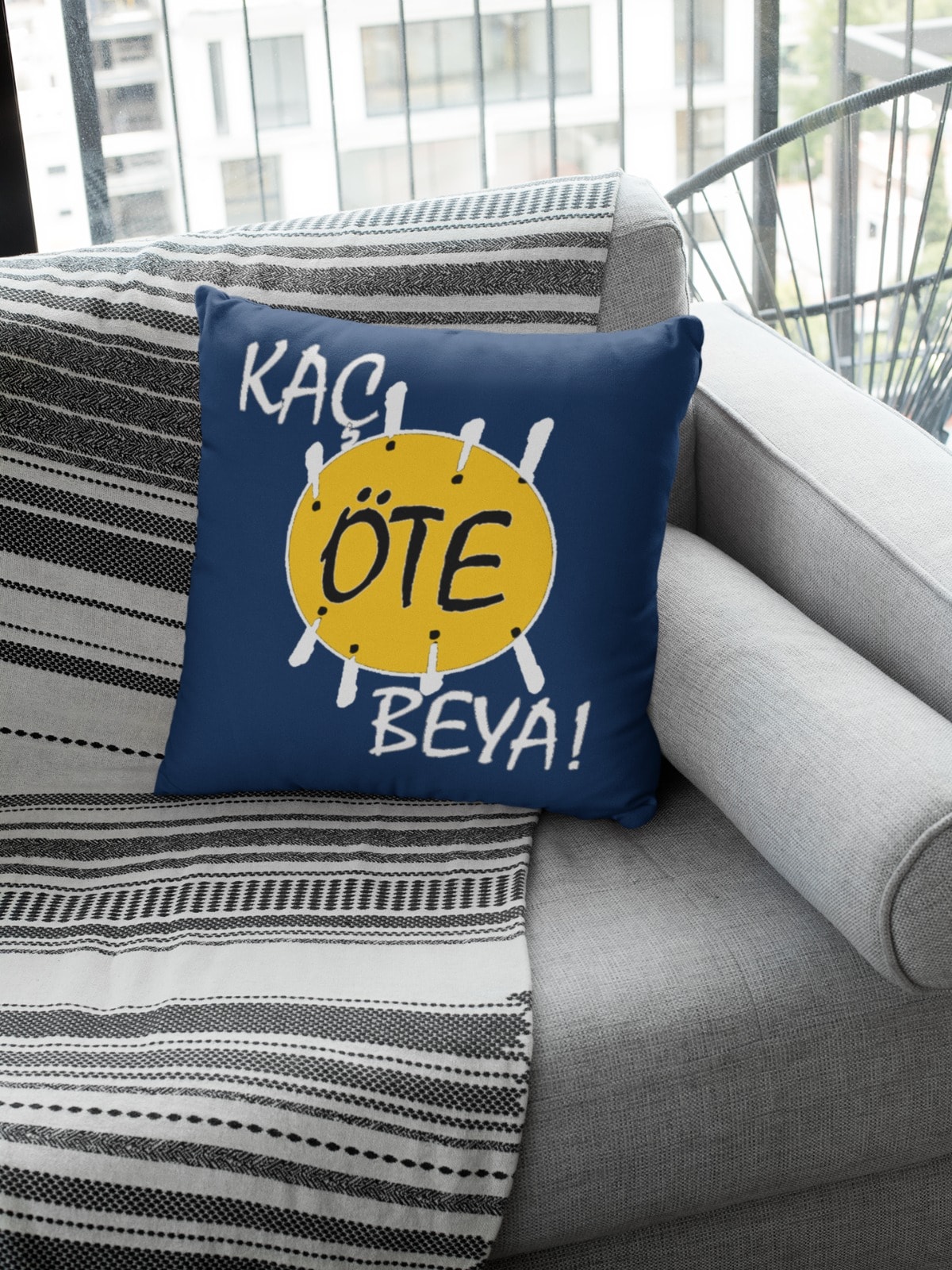 Kaç Öte Beya (Kare Yastık)