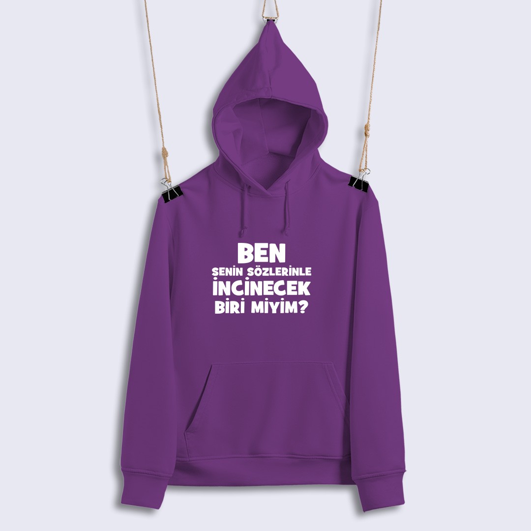 Ben Senin Sözlerinle İncinecek Biri Miyim (Sweat)