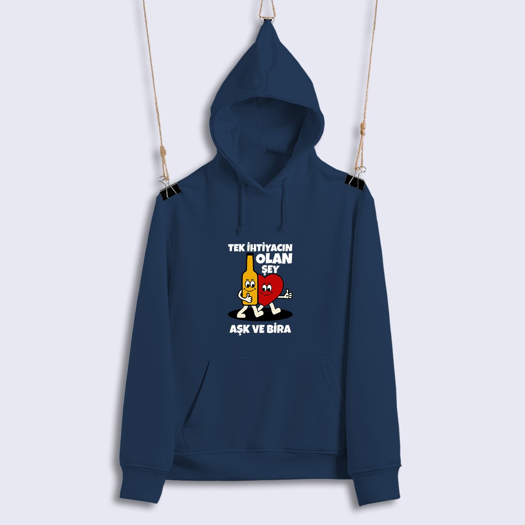 Tek İhtiyacın Olan Şey Aşk Ve Bira (Sweat)