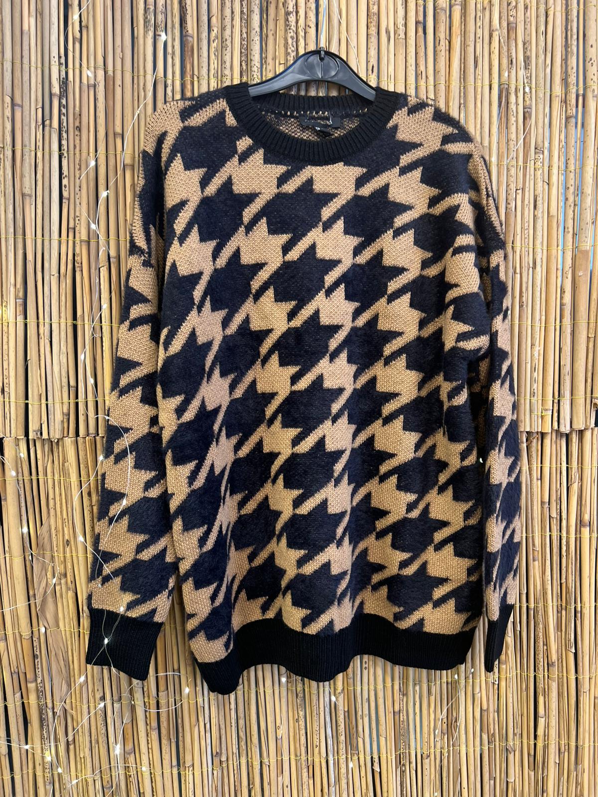 Siyah Kahve Kazayağı Desenli Kazak