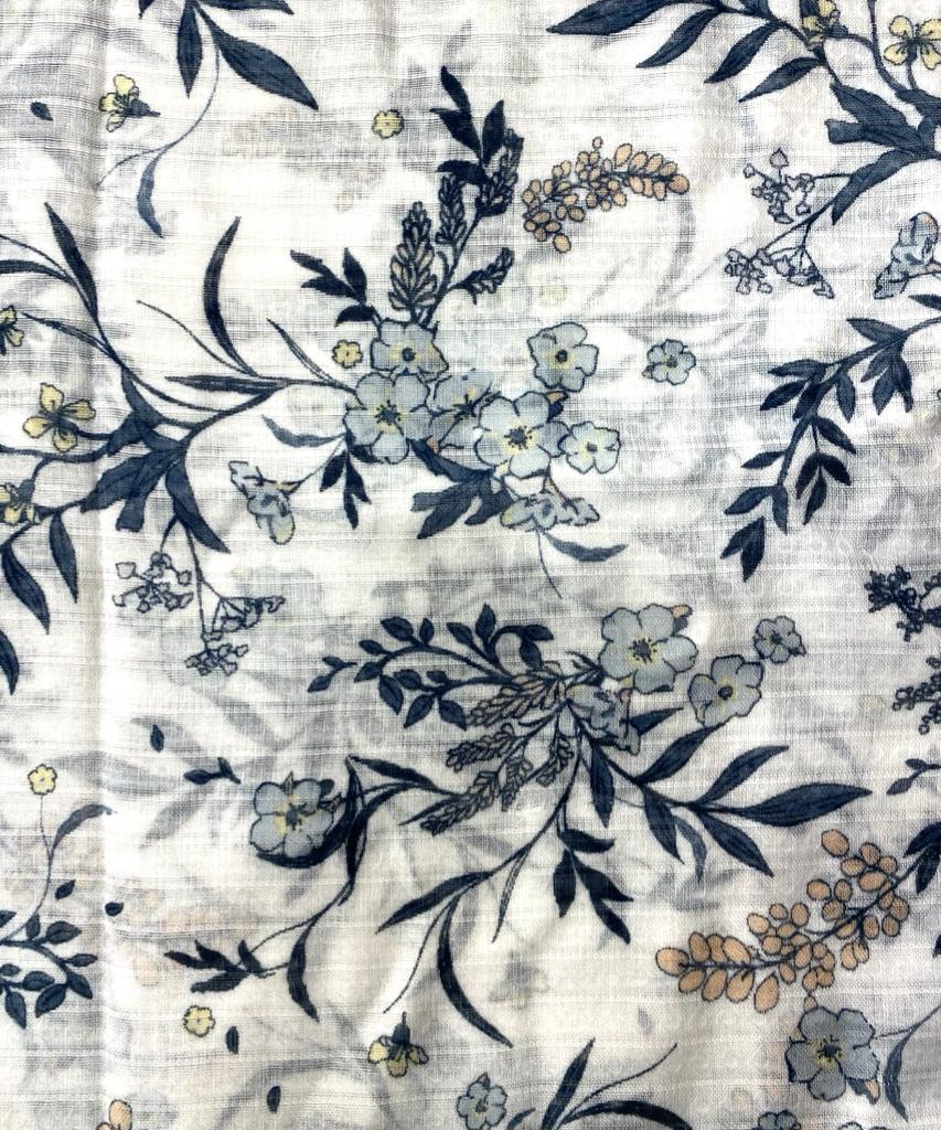 Beyaz Çiçekli Fular