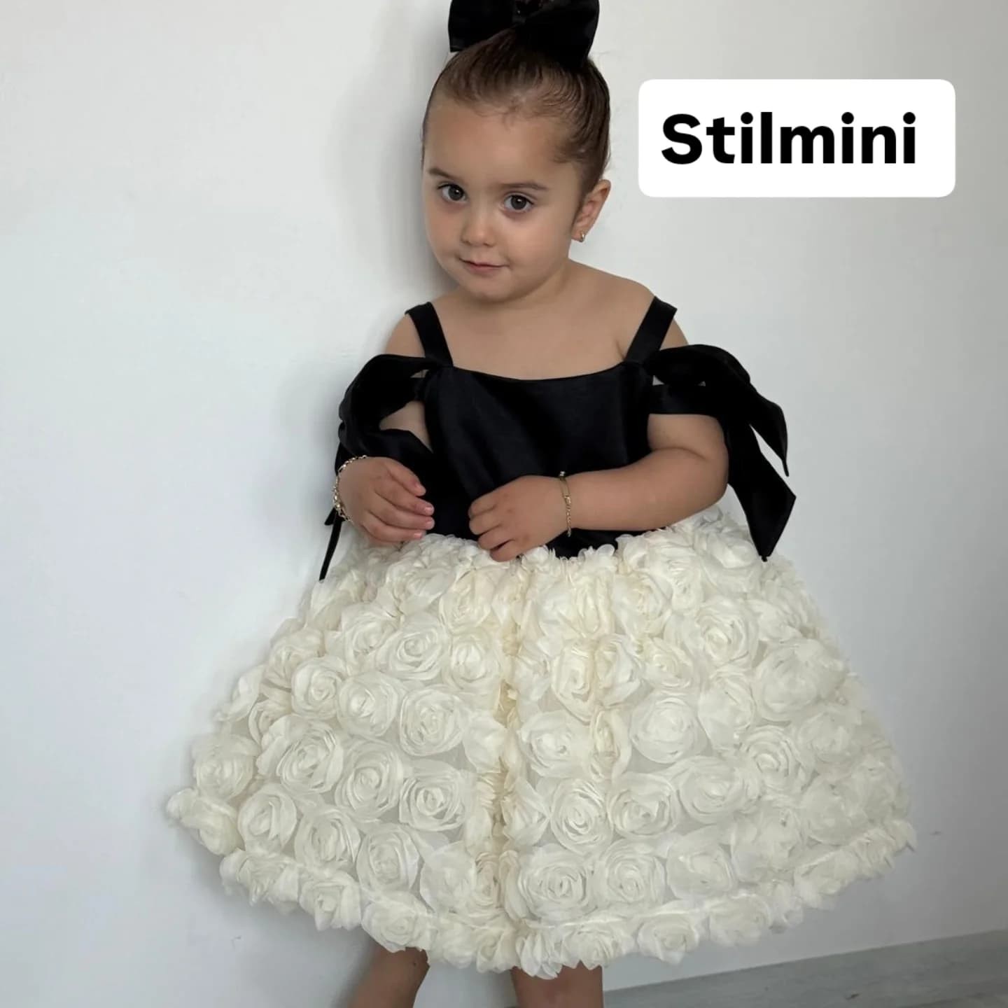 siyah-ekru güllü abiye elbise