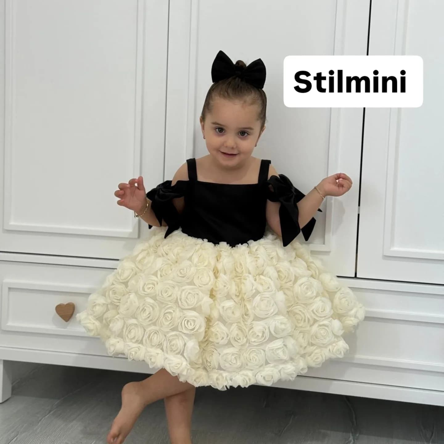 siyah-ekru güllü abiye elbise