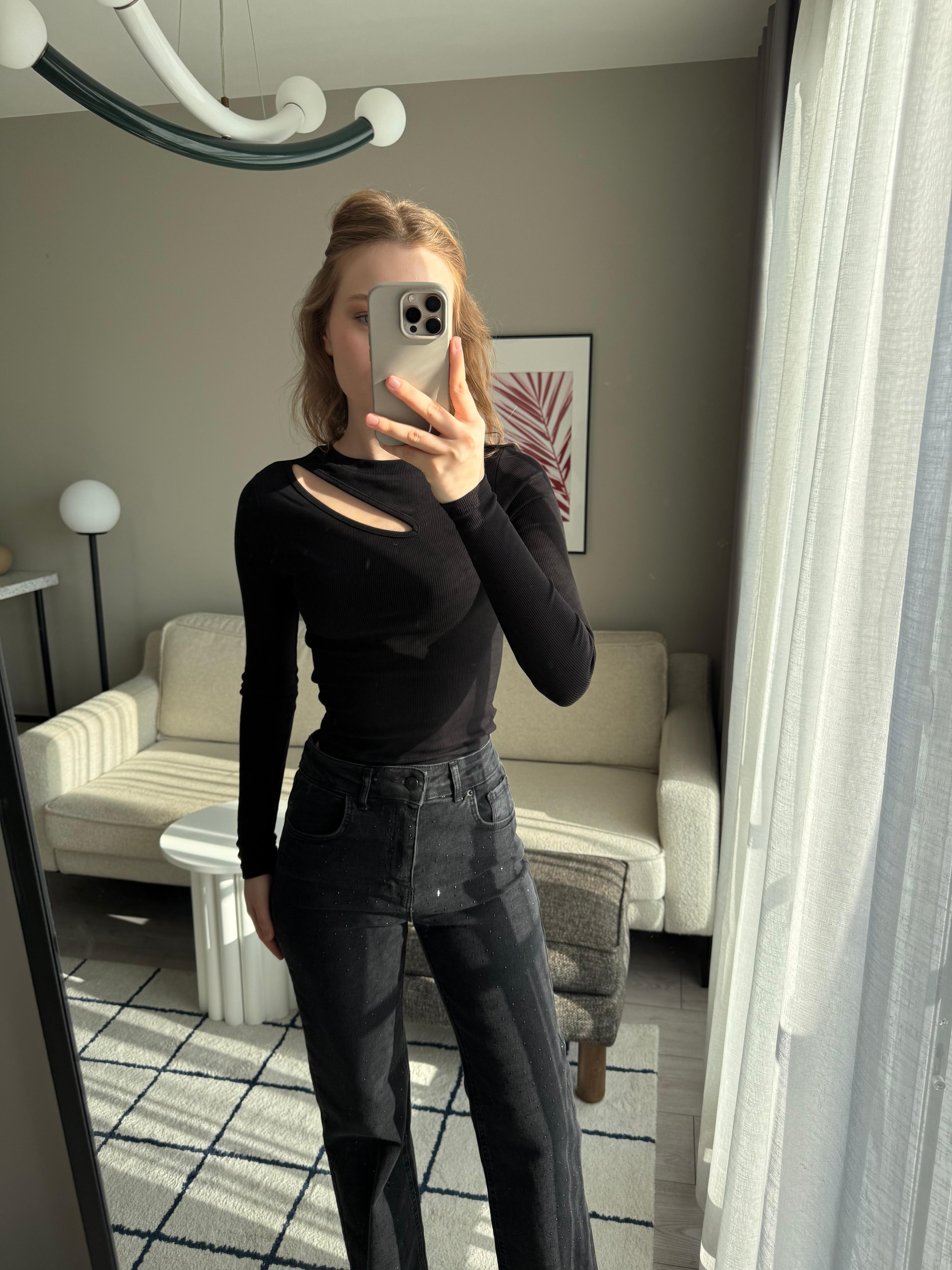 Dekolte Detaylı Bluz