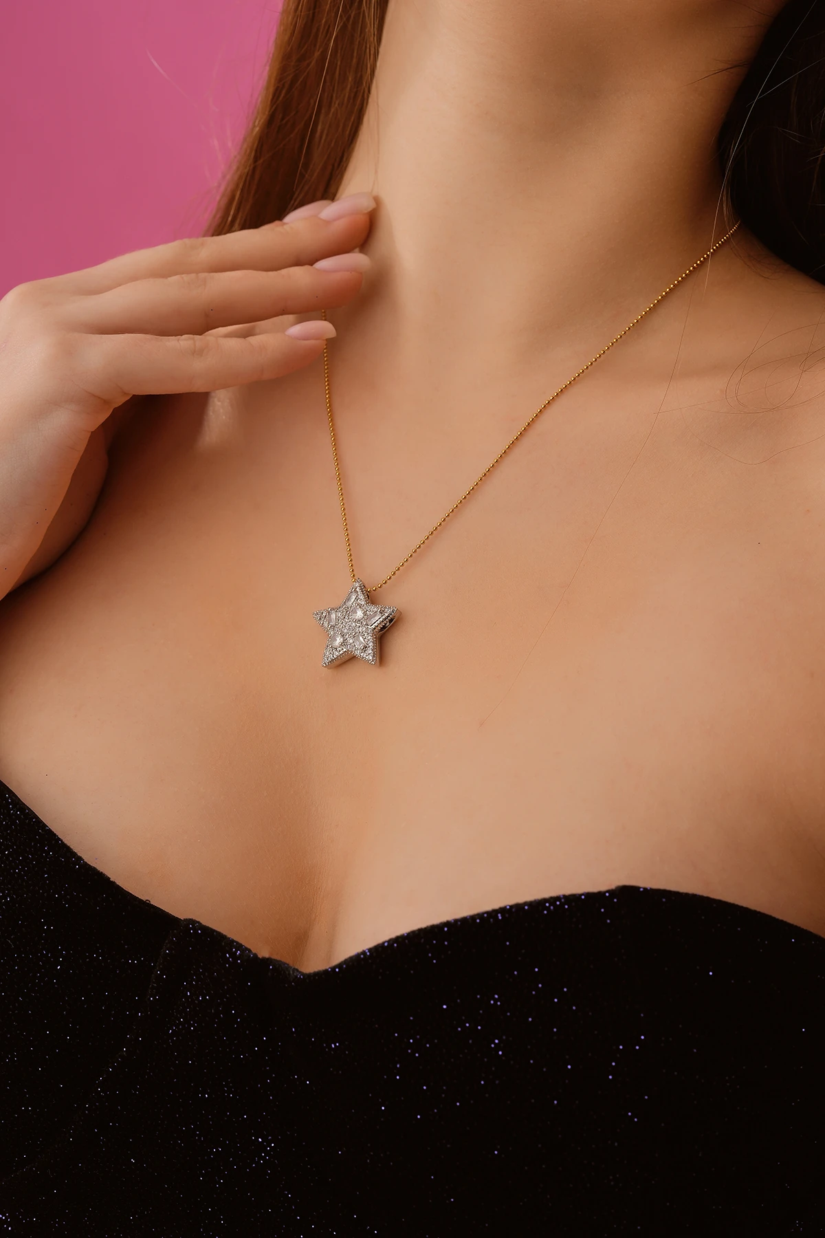 Zirkon Taşlı Gümüş Renkli Yıldız Uçlu Vip Kadın Çelik Kolye
