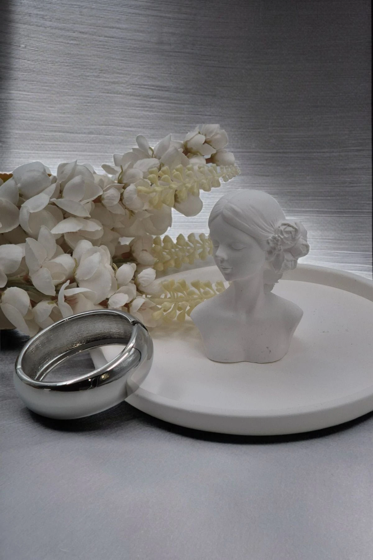 Kadın Kelepçe Gümüş Kalın Bombeli Model