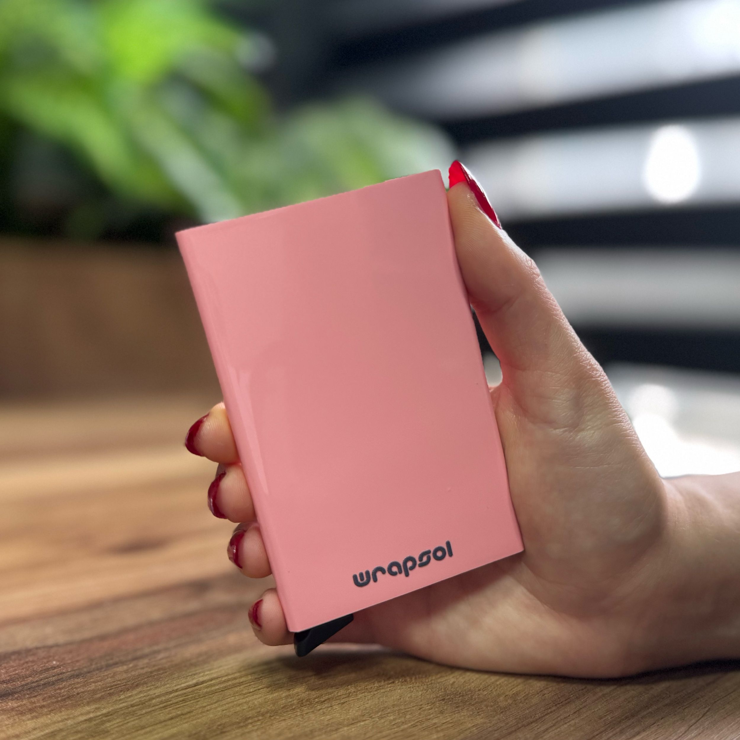 METALİK PEMBE