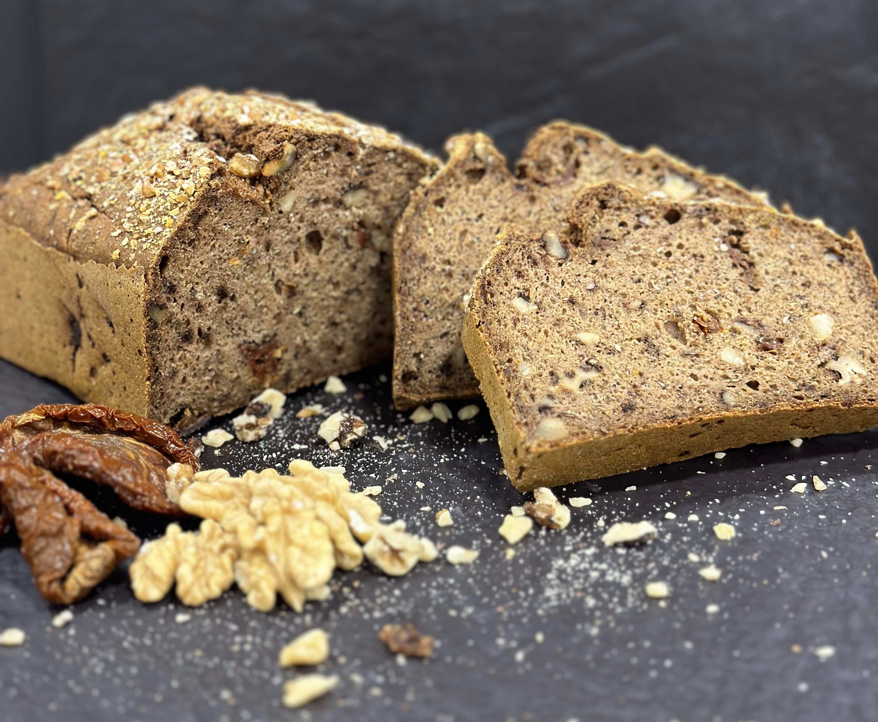 Kuru Domatesli-Cevizli Karabuğday (Greçka) Ekmeği Vegan Glutensiz Mayasız