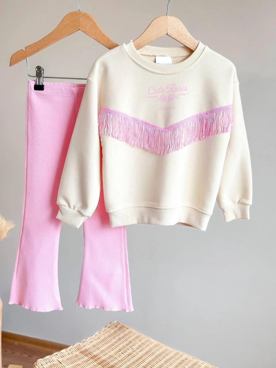 Püsküllü Krem-Pembe Renk 3 İplik %100 Pamuk Kız Çocuk Alt Üst Takım