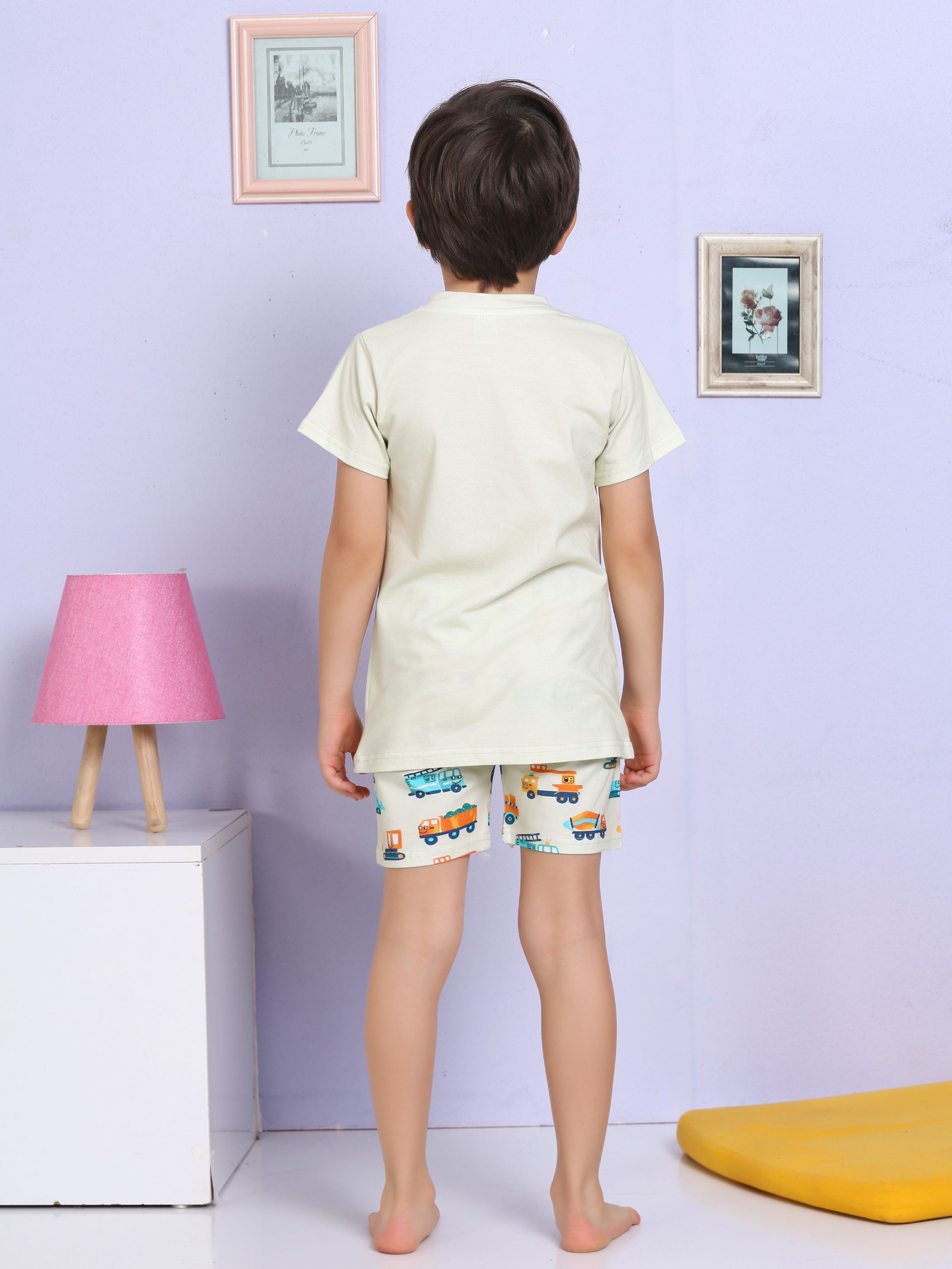 MinyKids Araba Desenli Şortlu Ekru Pijama Takımı