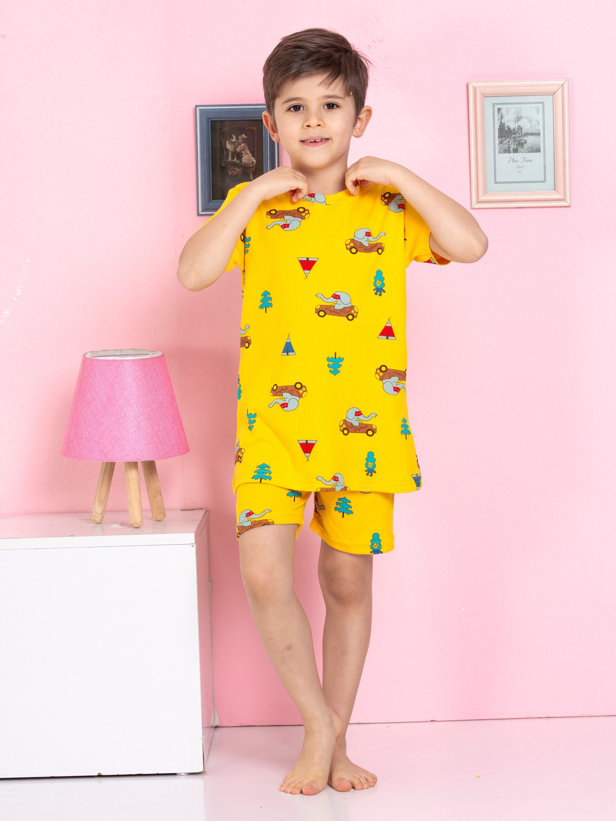 MinyKids Fil Desenli Fitilli Kumaş Sarı Şortlu Pijama Takımı