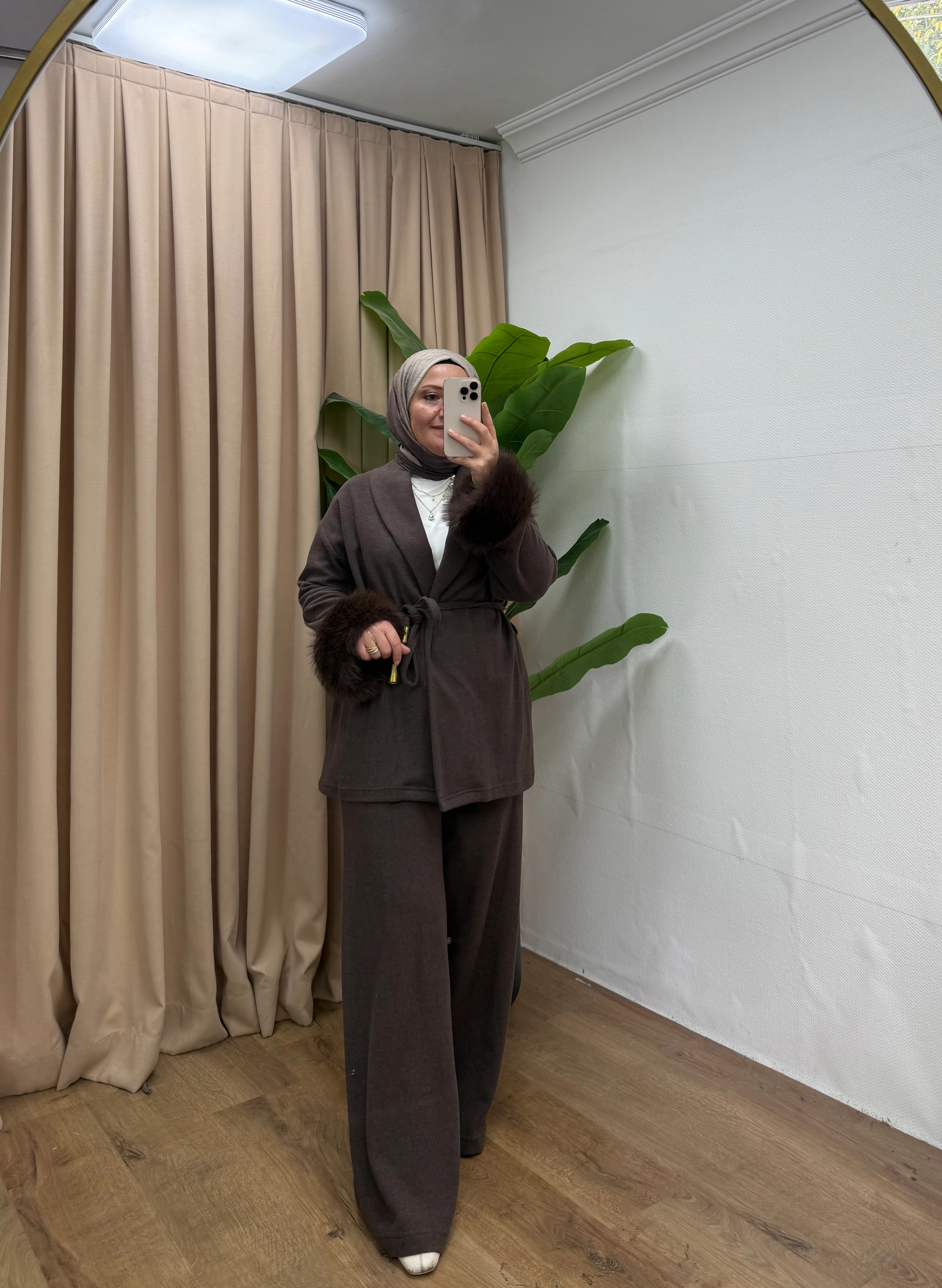 KOLU KÜRK DETAY TAKIM / KAHVE 