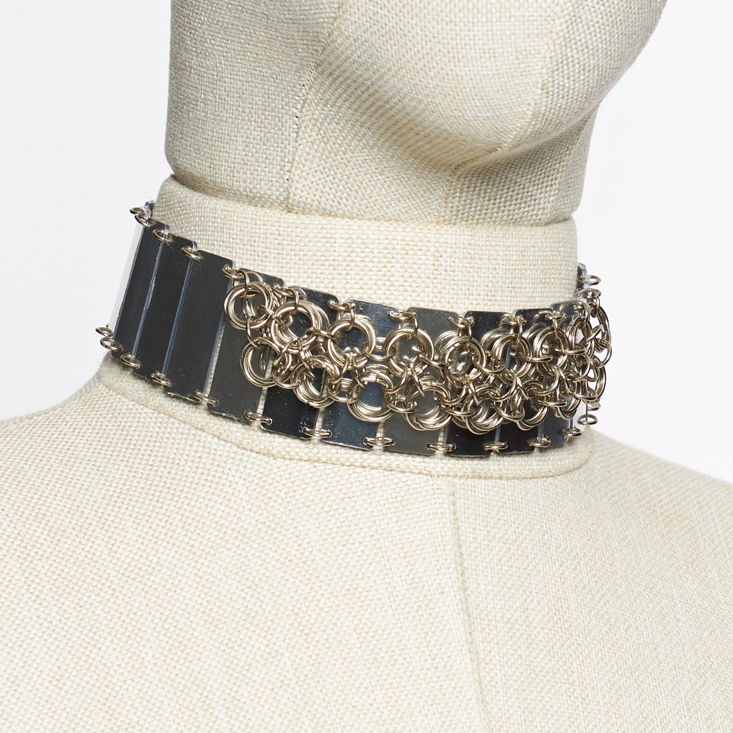 Pleksi & Zincir Zırh Detaylı Choker Kolye