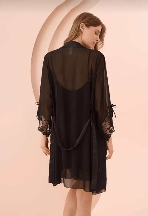 ENSEMBLE DE CHEMISE DE NUIT EN SATIN