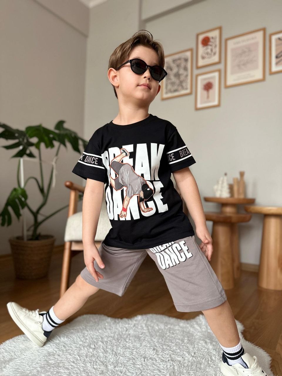 BREAK DANCE image