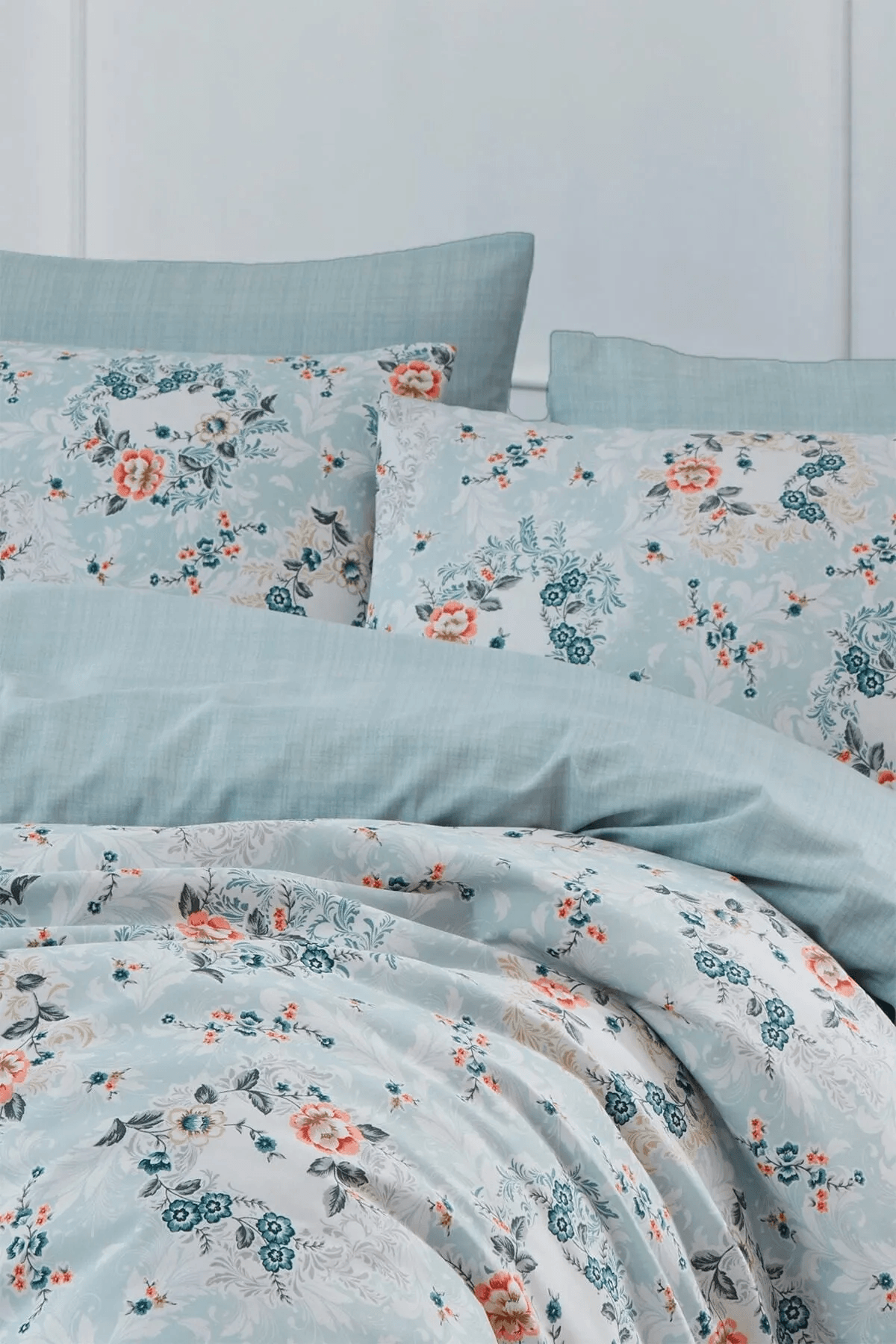 Parure de Lit Double Polycoton ECLAT   Housse - Drap - 4 Taies d'oreiller