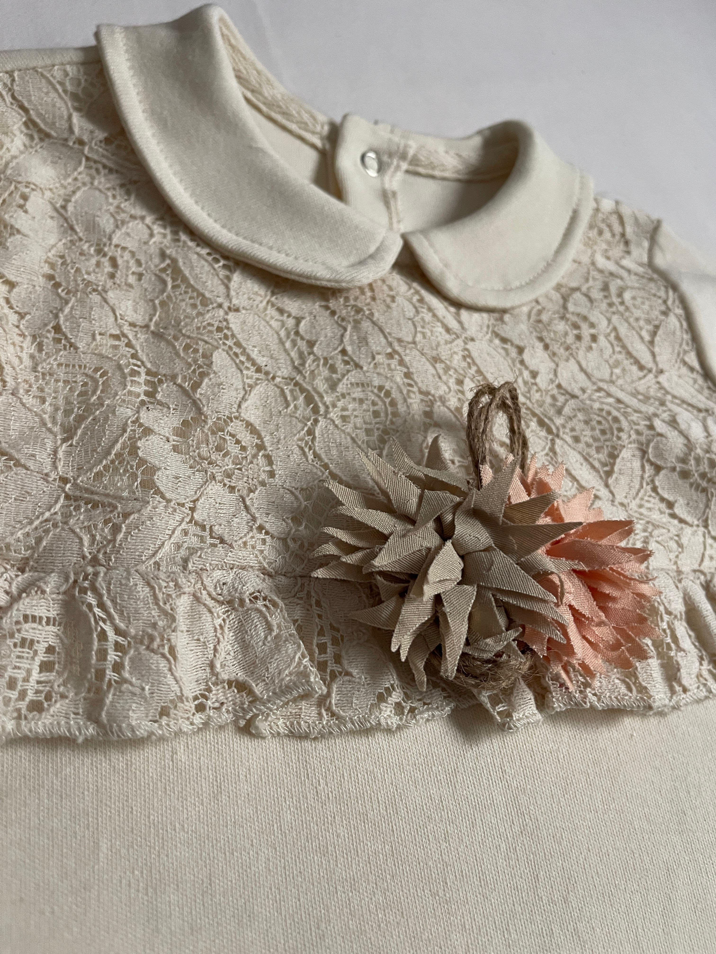 GRENOUILLERE FLEURI AVEC DENTELLE
