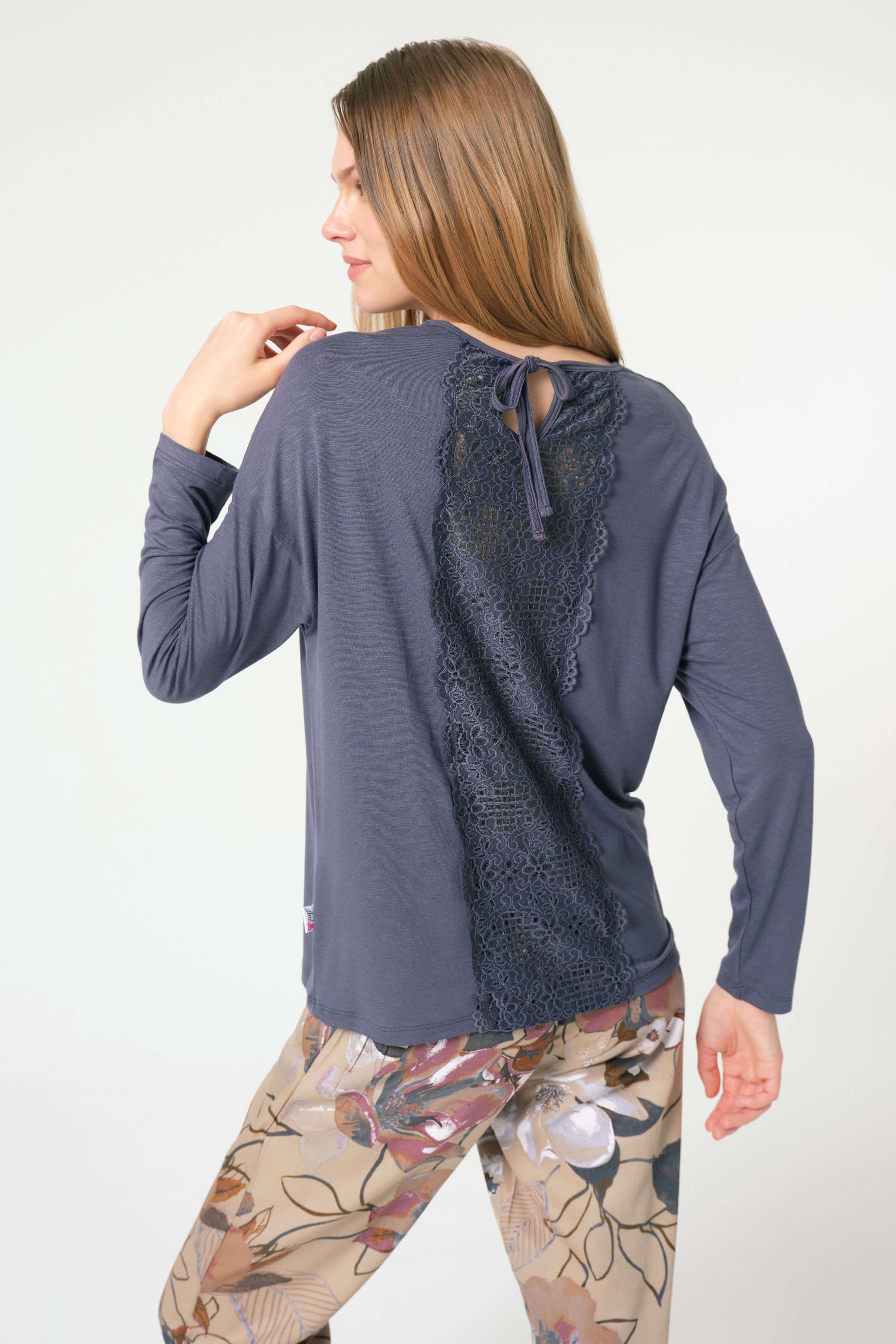 Ensemble pyjama à motifs floraux, manches longues, col rond tricoté, avec dentelle