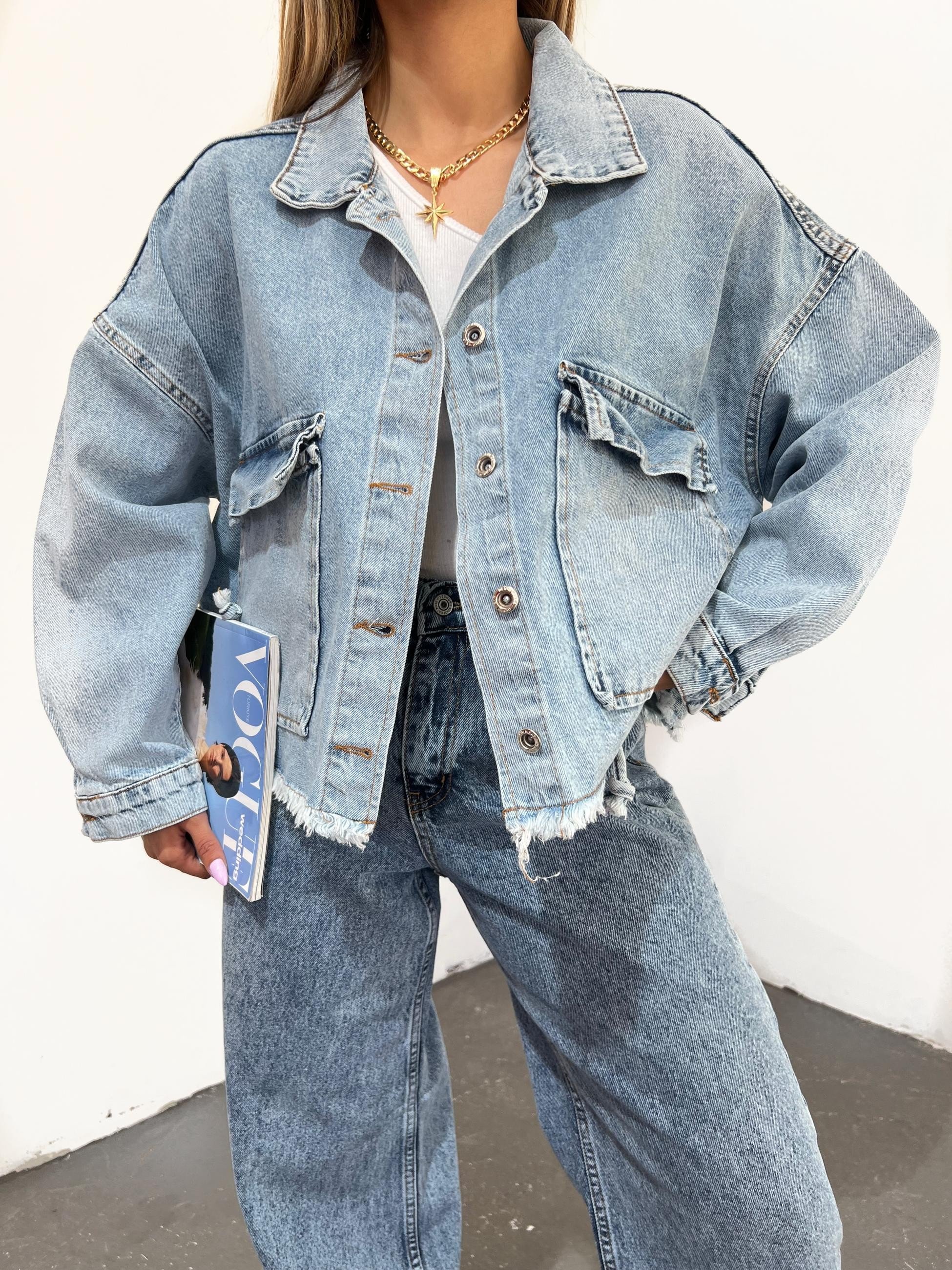 Geniş Cepli Oversize Püsküllü Denim Ceket