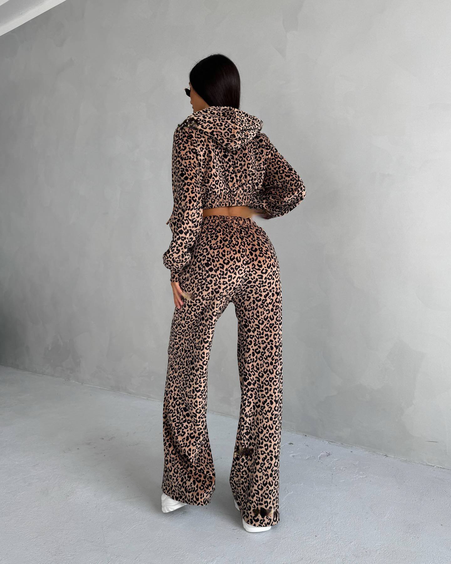 Leopar Desenli Kadife Kumaş Takım