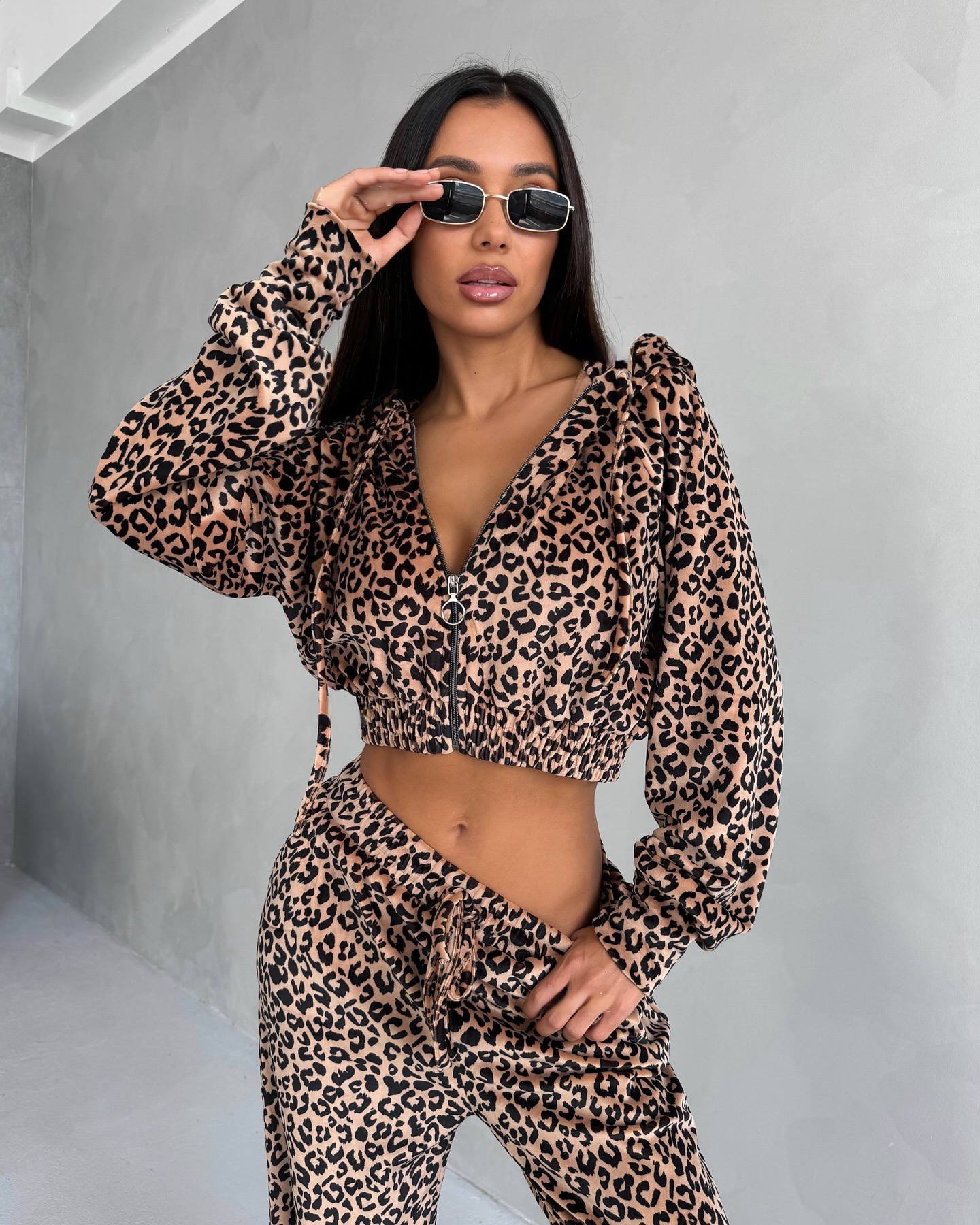 Leopar Desenli Kadife Kumaş Takım
