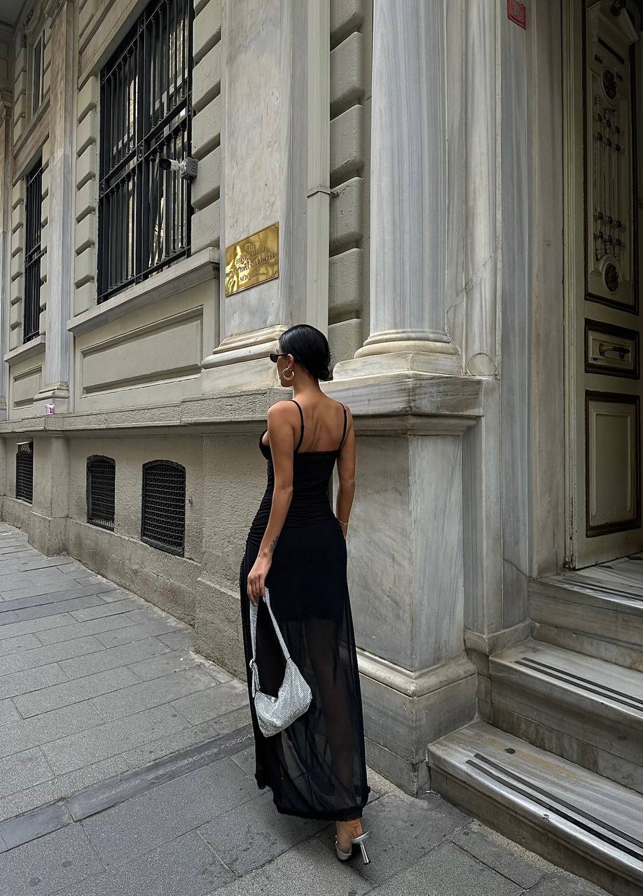 Fırfırlı Yırtmaçlı Tül Elbise