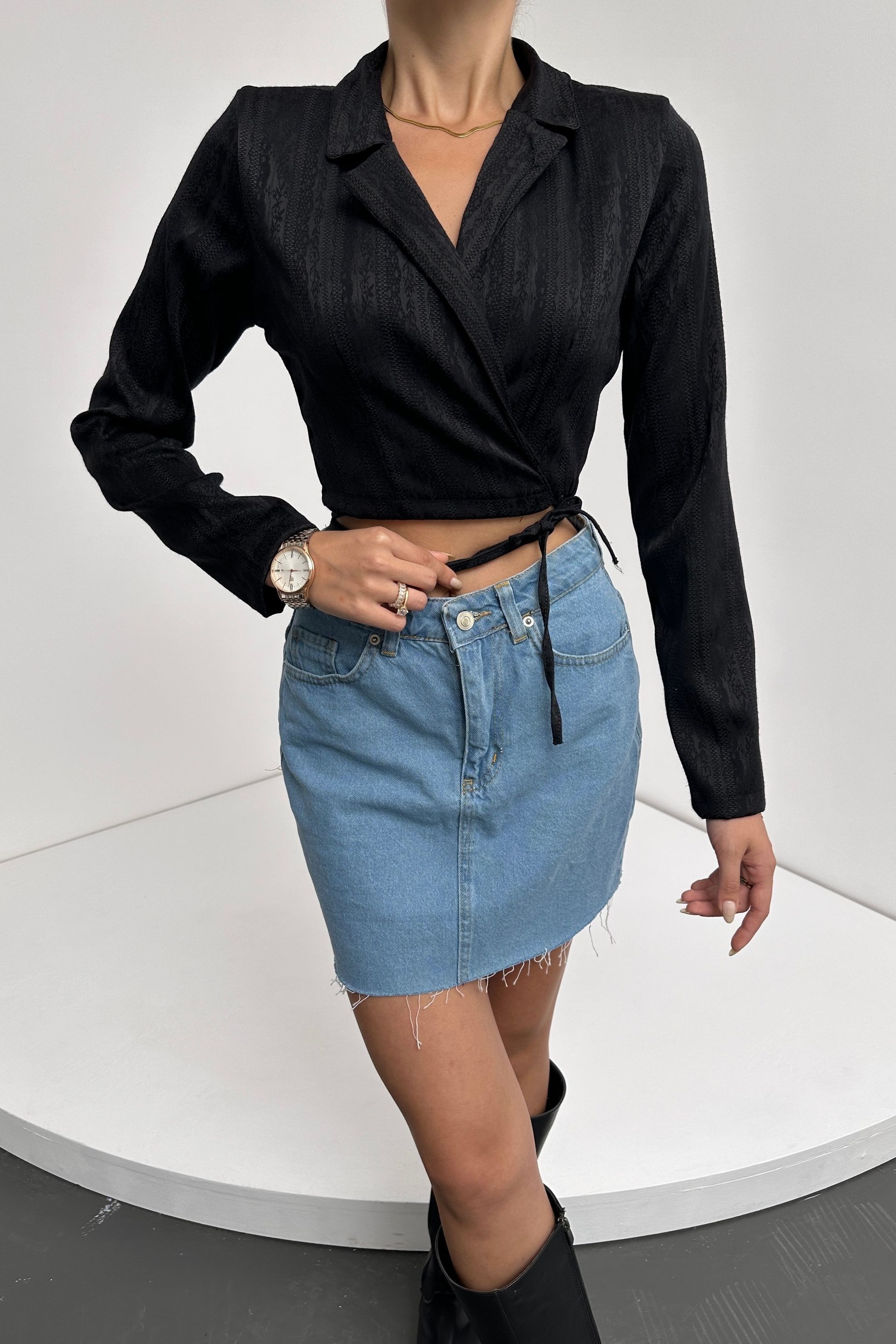 Gömlek Yaka Beli Bağlamalı Crop Bluz