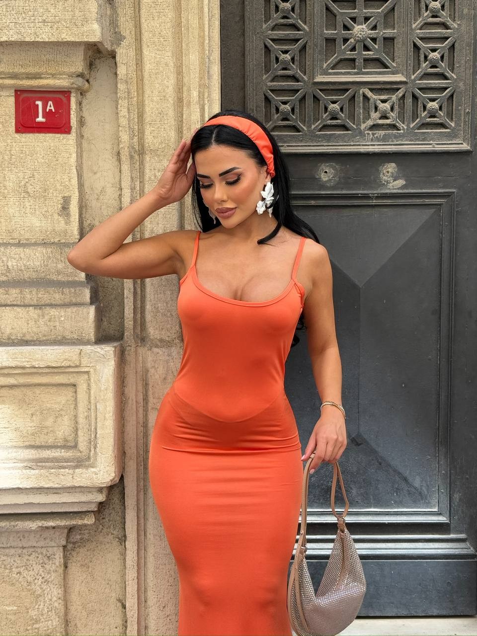 Bandana Detaylı Kristal Kumaş Balık Elbise - Turuncu
