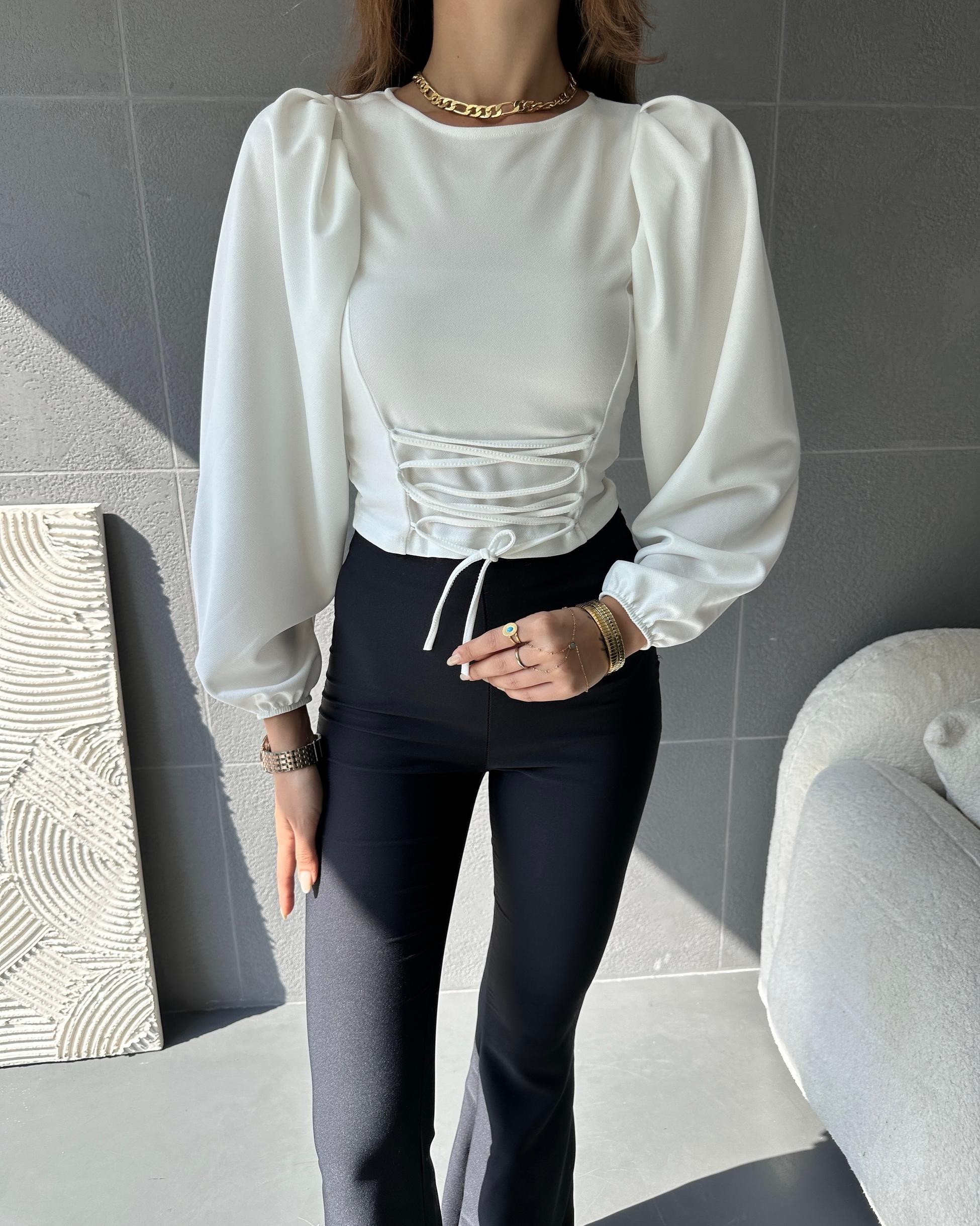 Balon Kol Bağcık Detaylı Crop Bluz