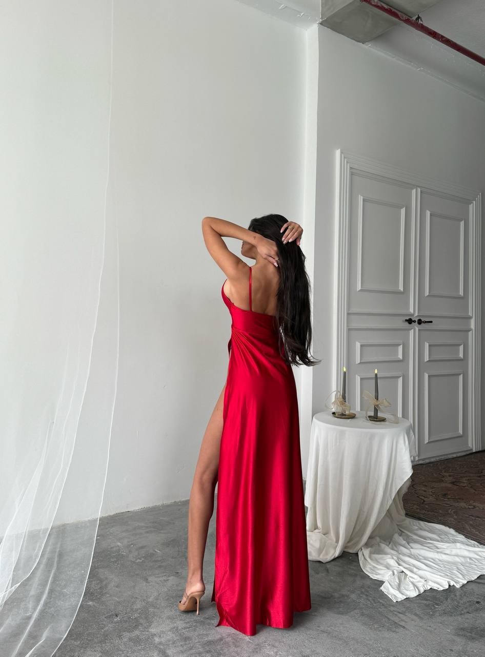 Örme Saten Kumaş Yırtmaçlı Elbise