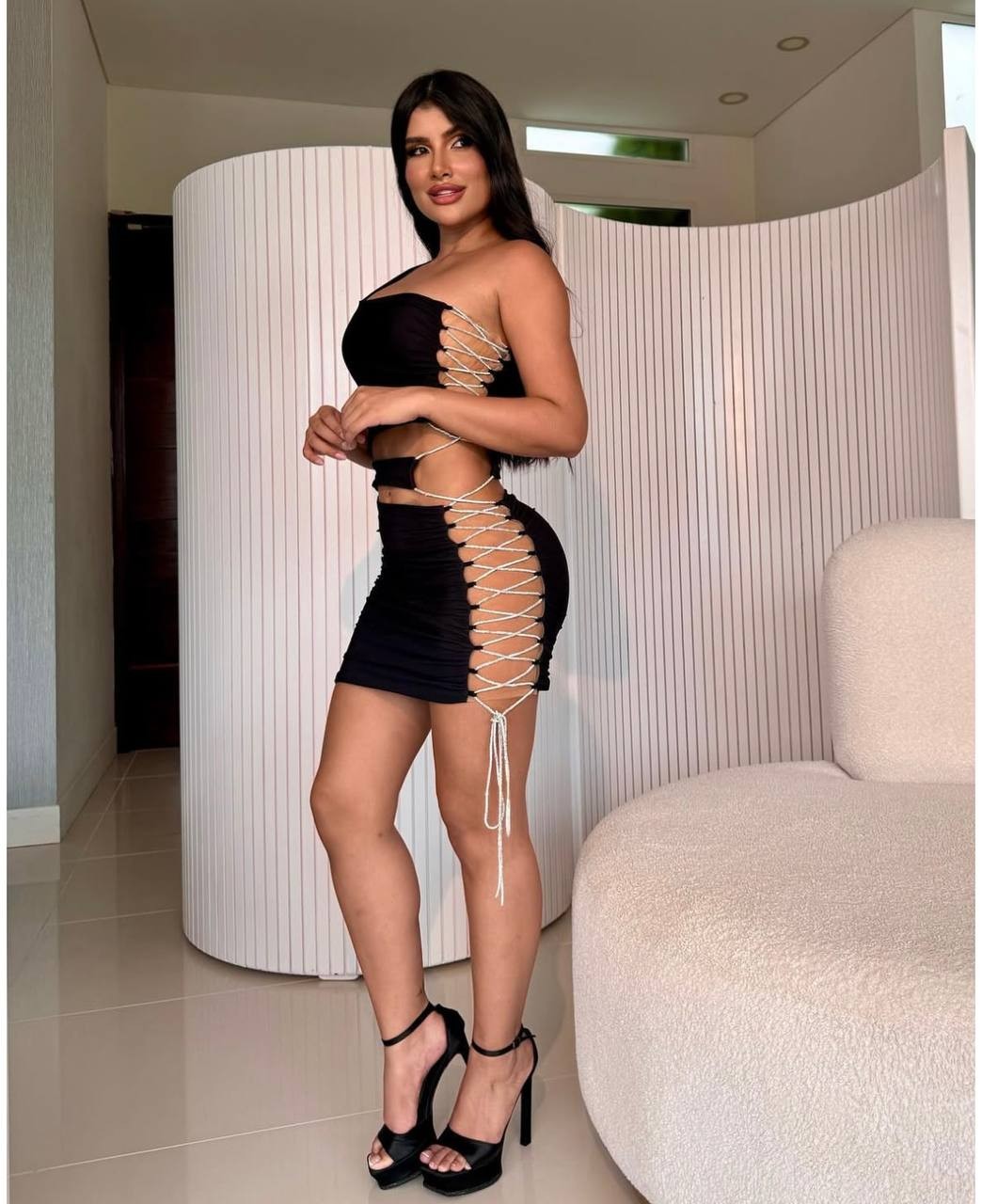 Zirkon Taşlı Bağcık Detaylı Mini Elbise