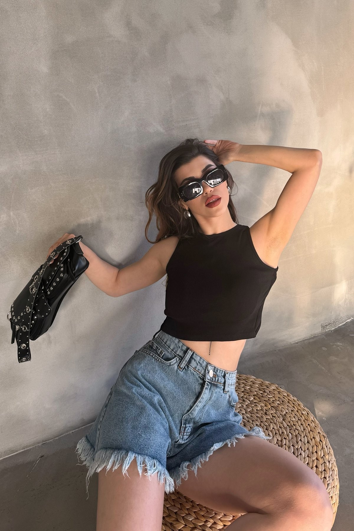 Geniş Paça Püsküllü Denim Şort