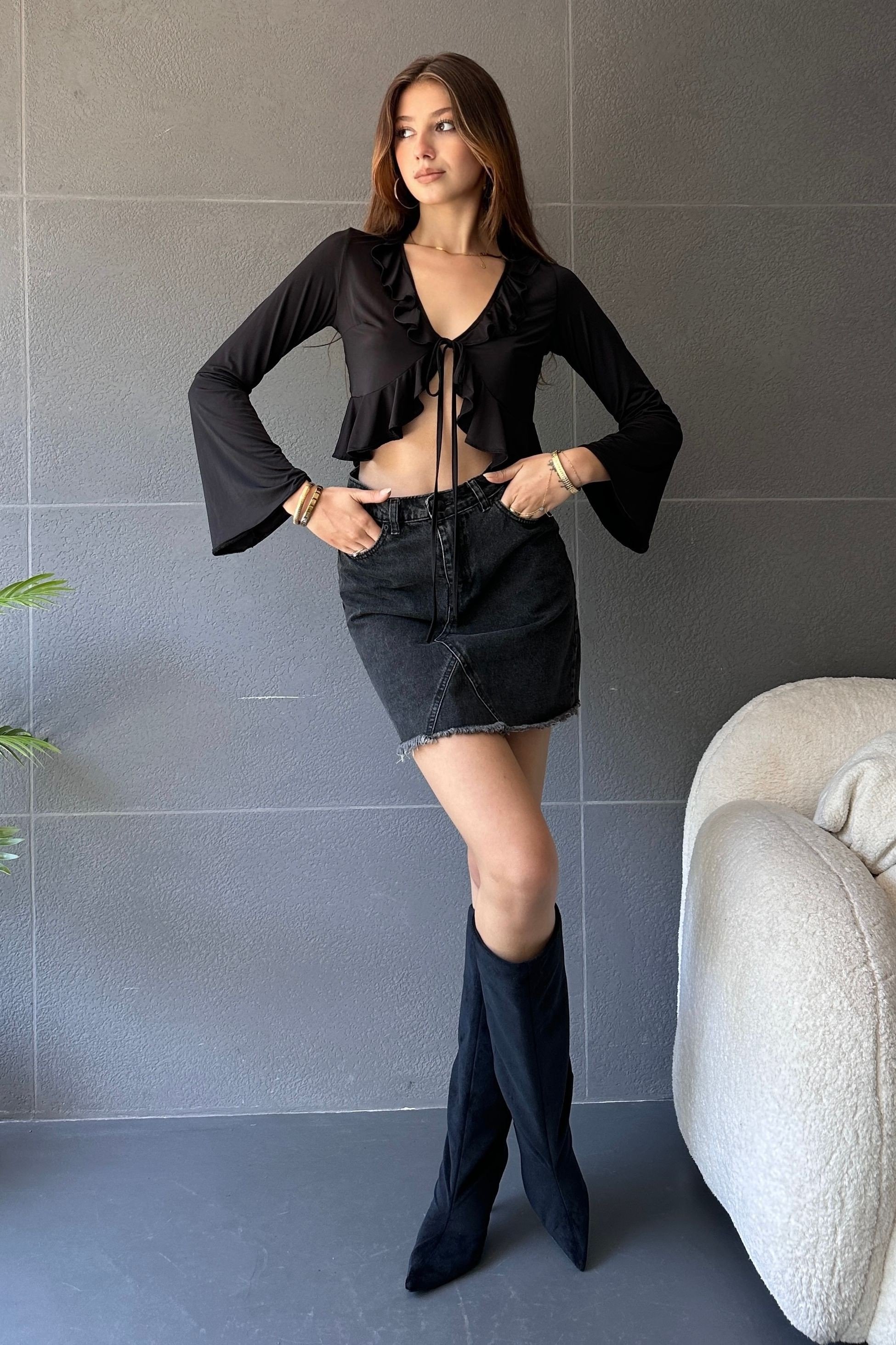 Fırfır Detaylı Önü Bağlamalı Crop Bluz