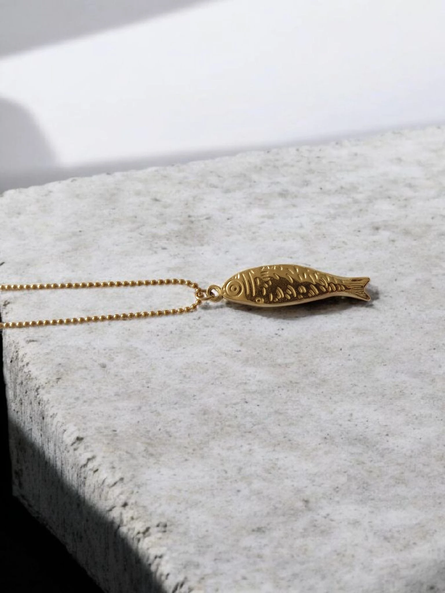 SLOWSHE – ÇELİK BALIK Kolye (Zincir Uzunluğu: 45 cm)