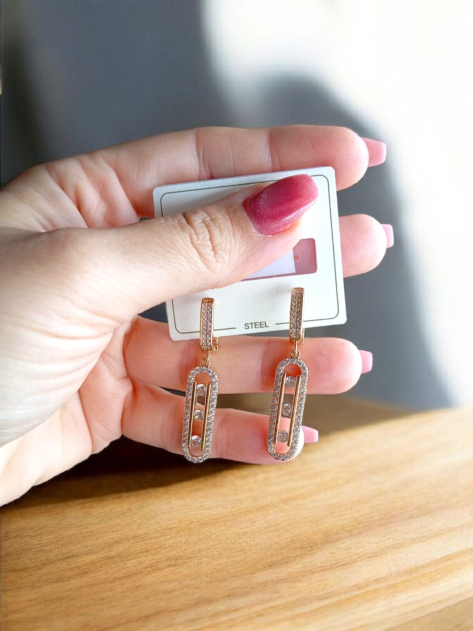 ÜÇ TAŞLI SALLANAN KÜPE