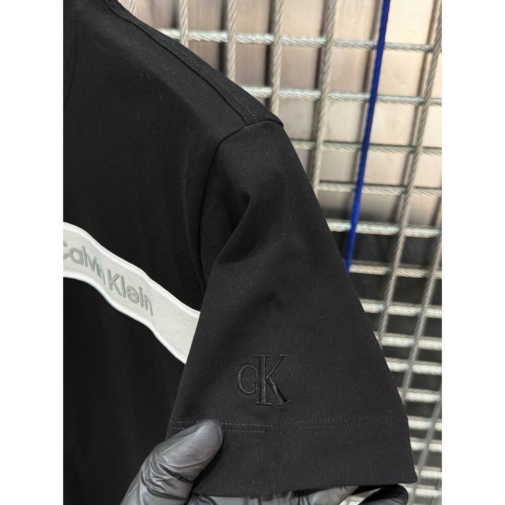 Calvin Klein Şeritli Bisiklet Yaka Siyah