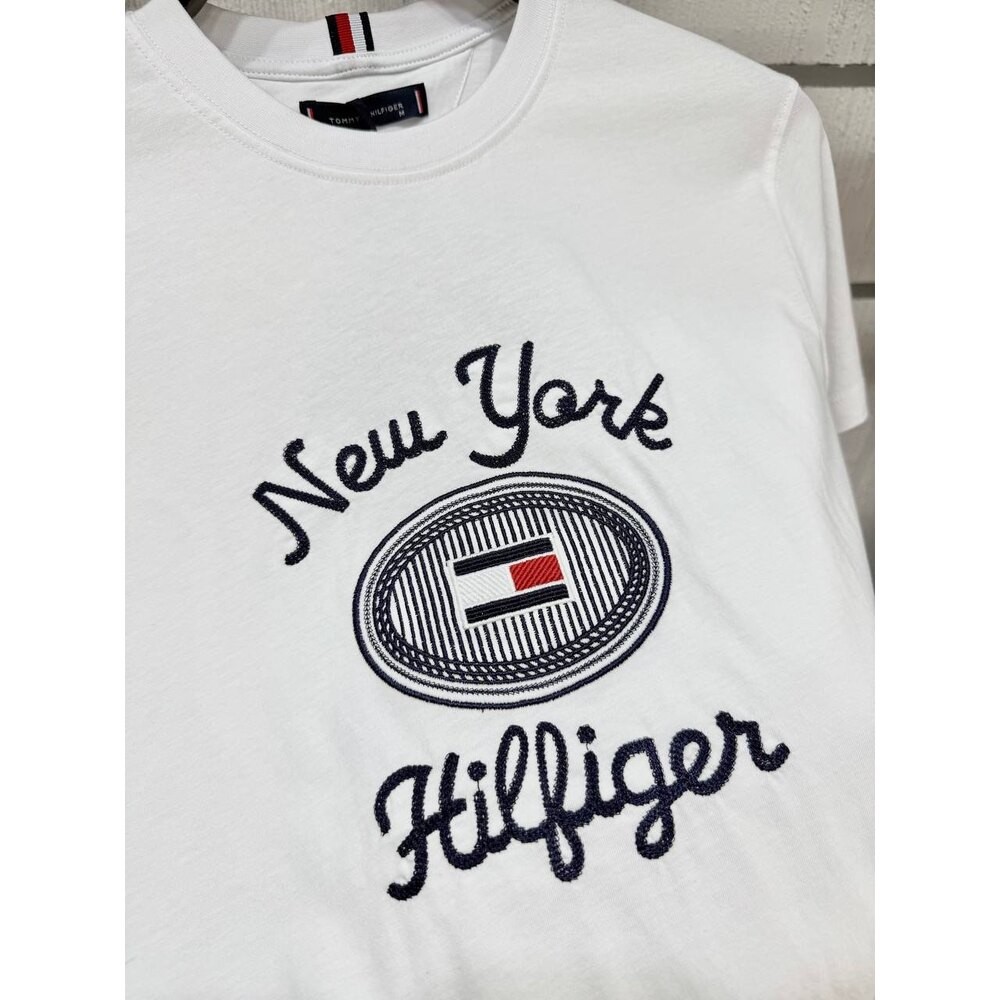 Tommy Hilf. New York Bisiklet Yaka Beyaz