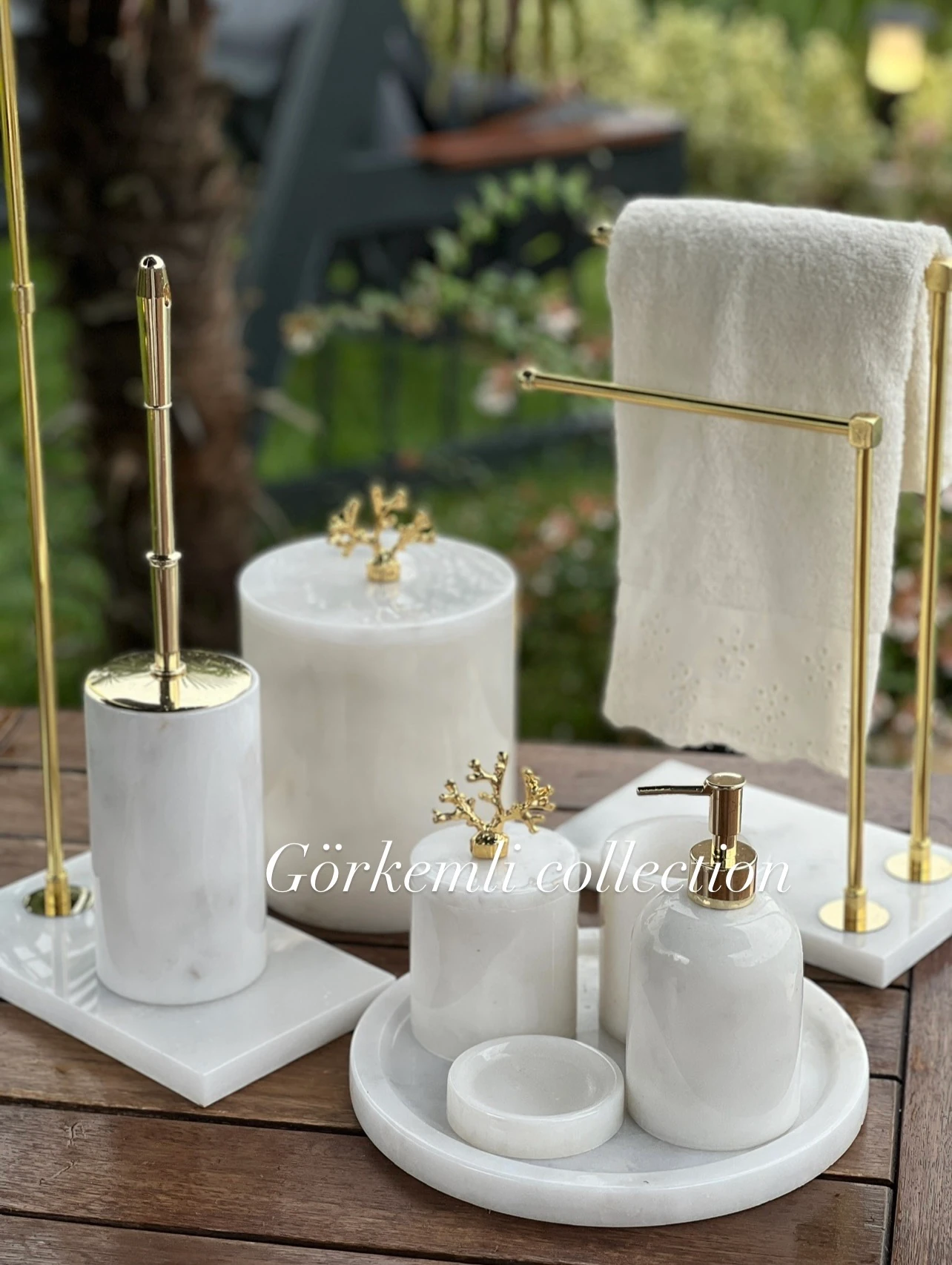 7li Banyo Seti + 2li Havluluk + Tuvalet Kağıtlığı