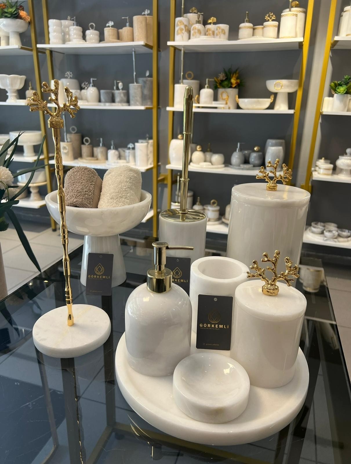 7li Banyo Seti + Kağıt Havluluk + Ayaklı Kase Beyaz Gold