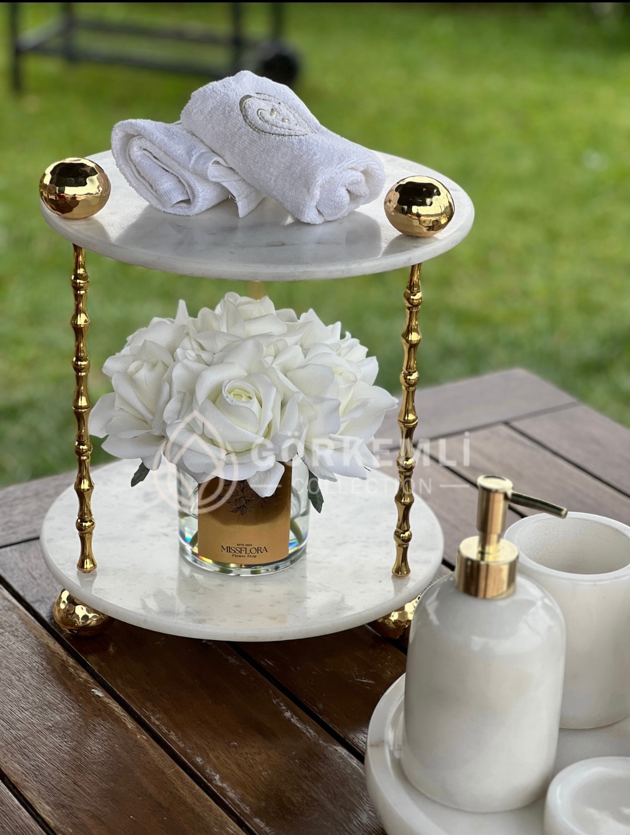 Golden Elegance Mermer Stand Beyaz Gold 