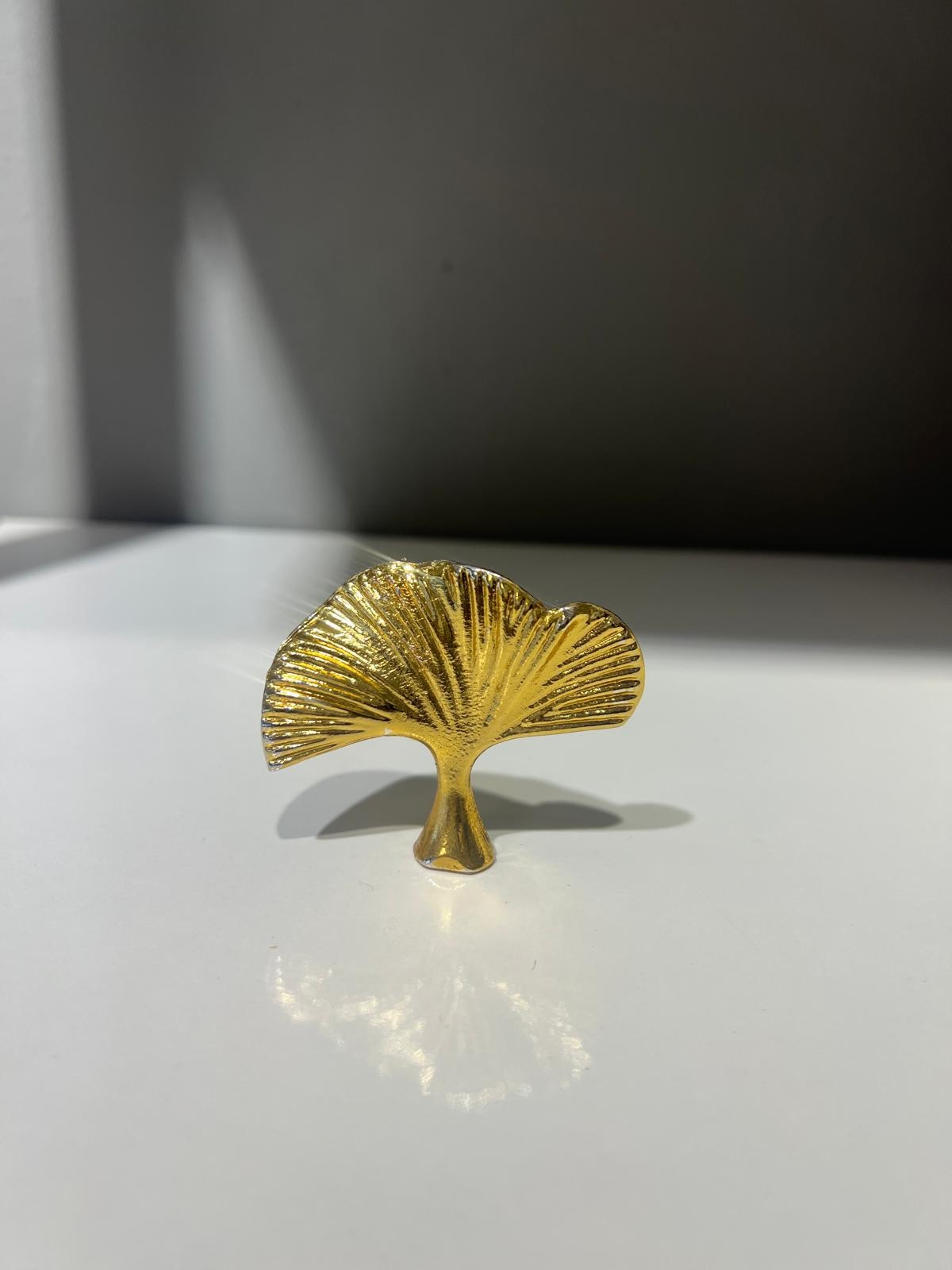 Altın Gingko Yaprağı