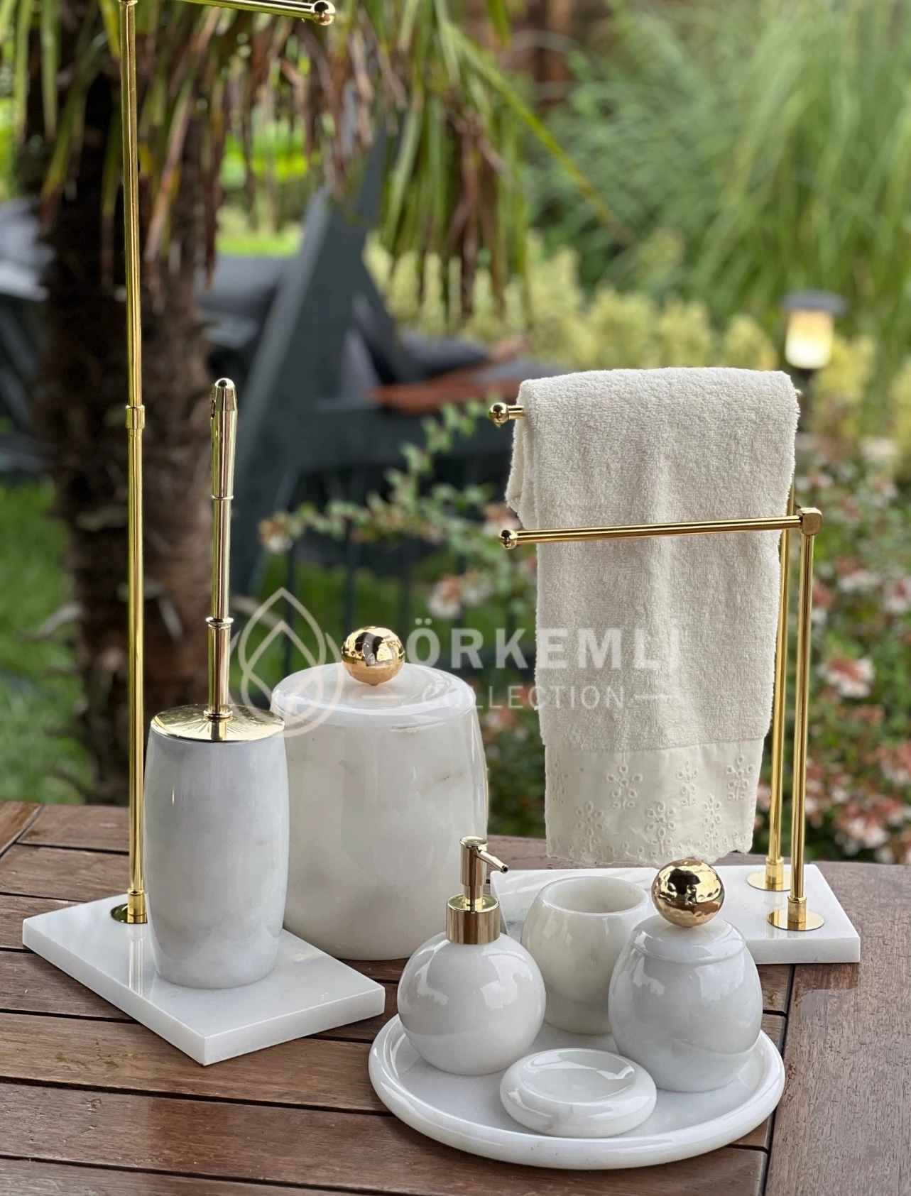 9'lu Ball Seri Banyo seti Beyaz Gold