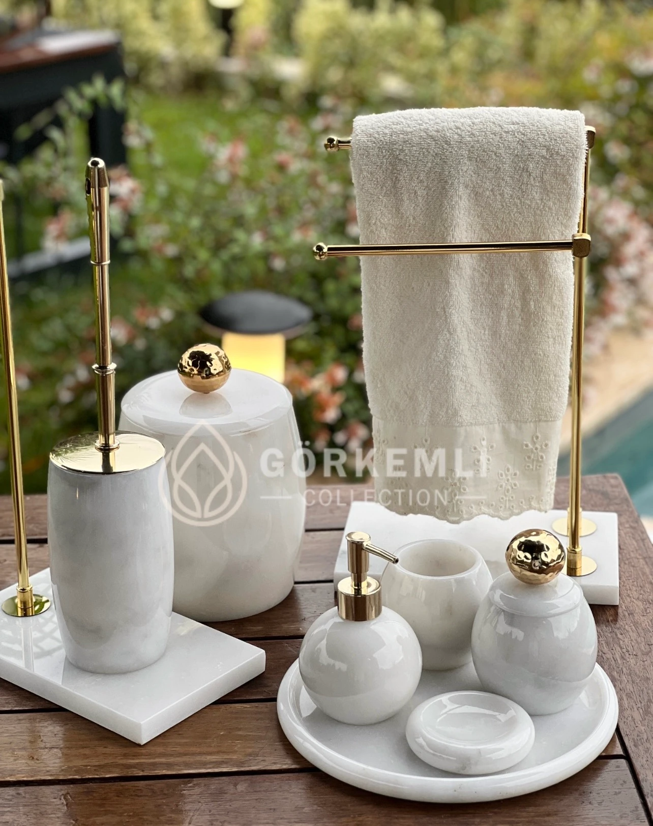 9'lu Ball Seri Banyo seti Beyaz Gold