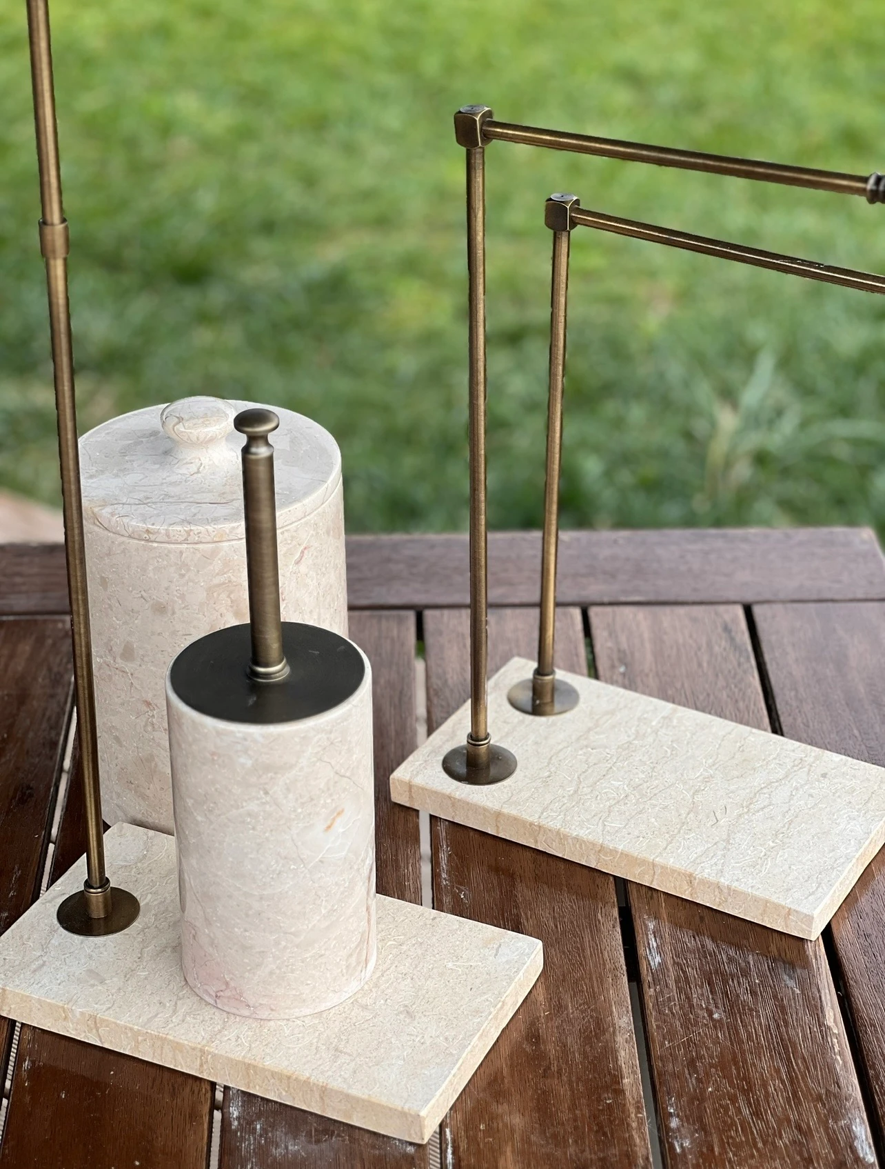 4'lu Set ( çöp kovası ,wc fırçalık ,t kagıtlık , 2li havluluk)