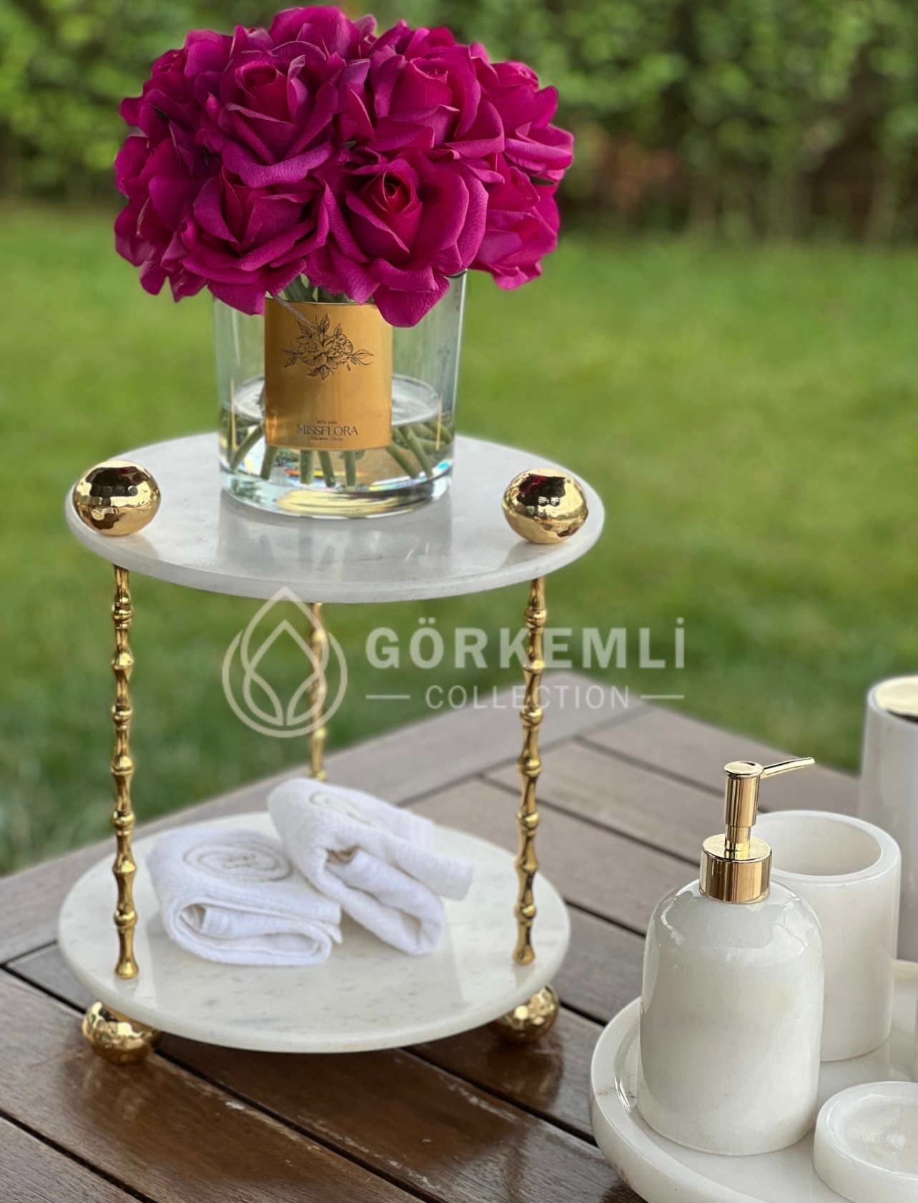Golden Elegance Mermer Stand Beyaz Gold 